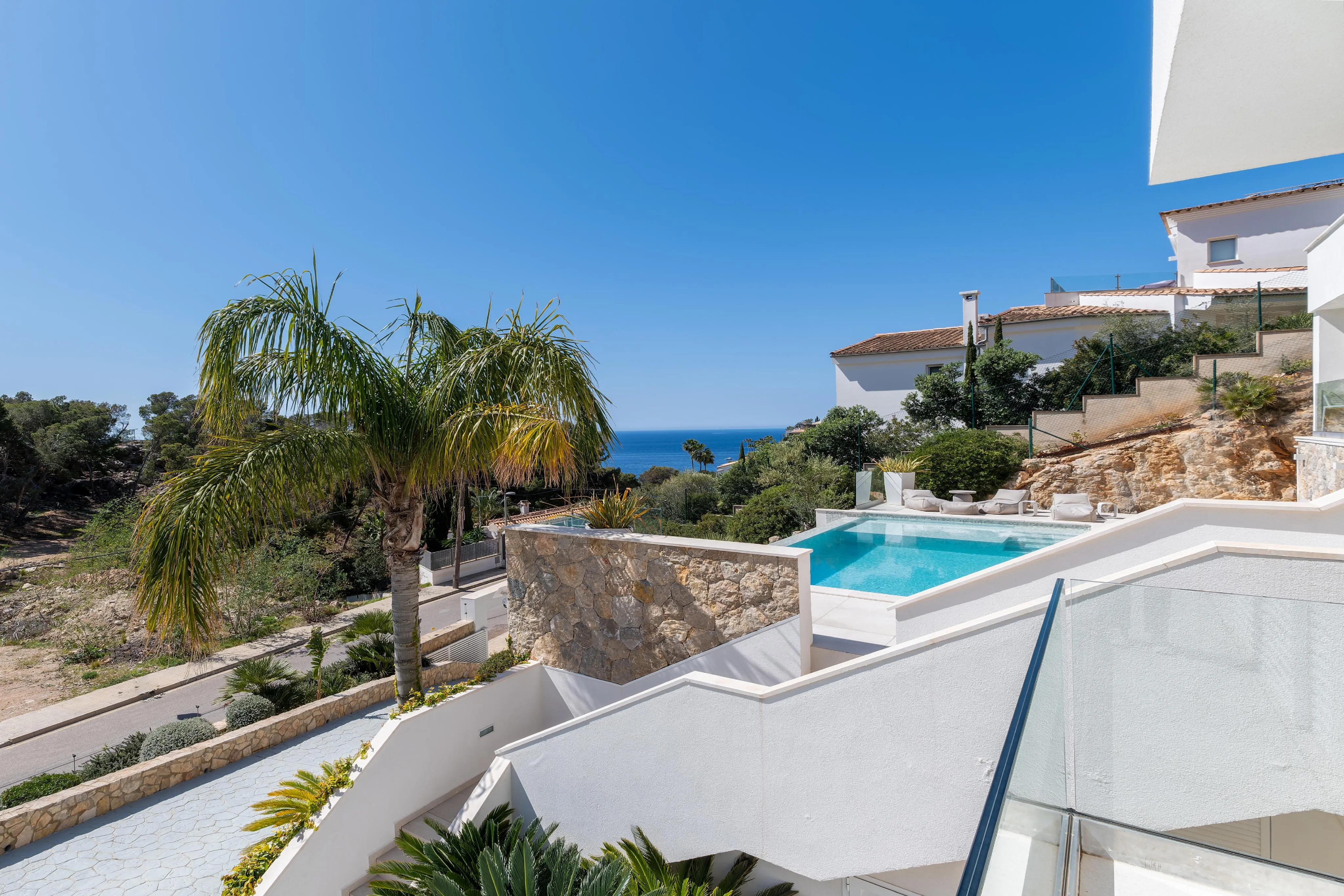 Moderne villa met uitzicht op zee in Port Andratx-16