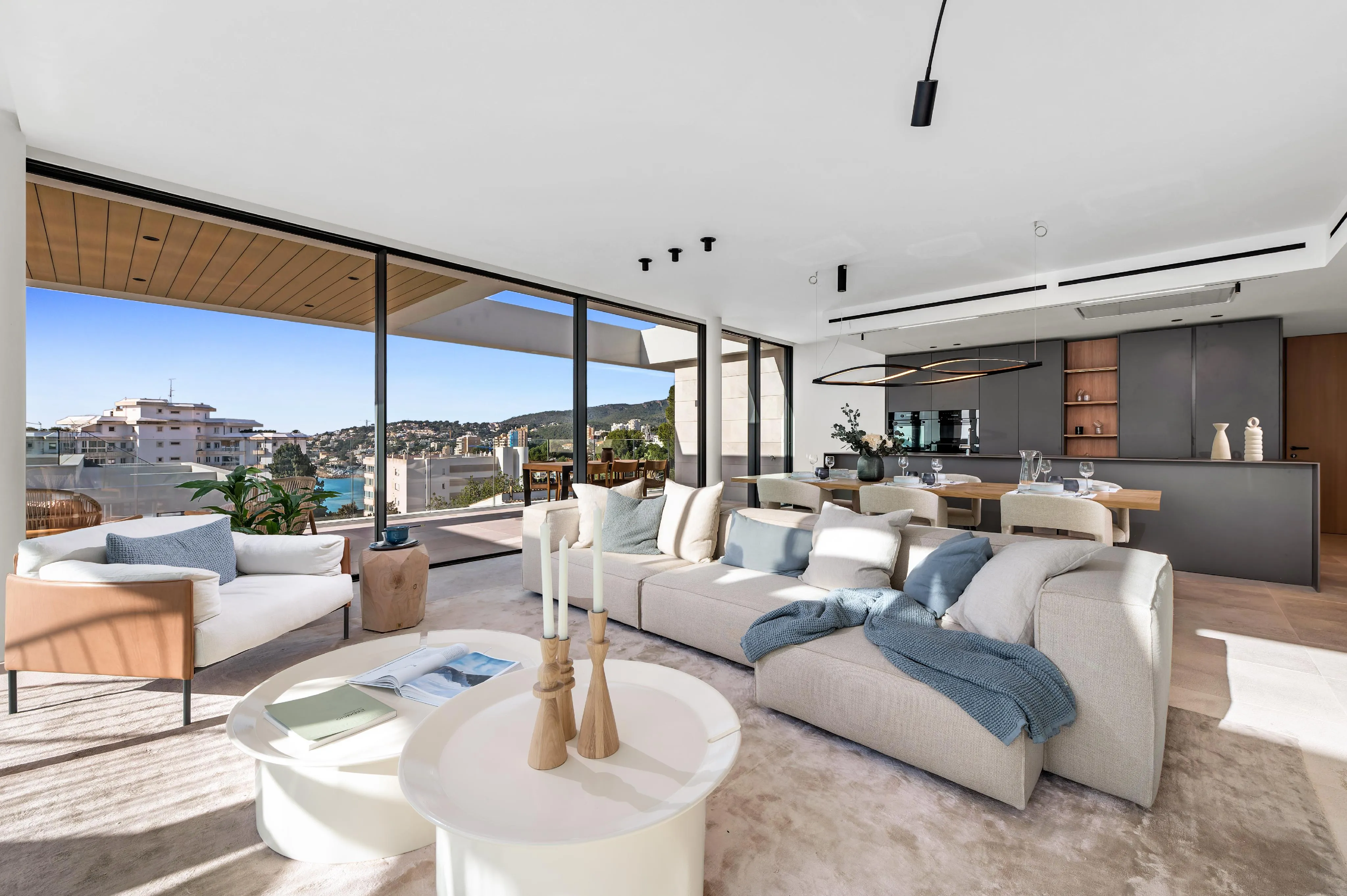 Ever Marivent: Breathtaking new build penthouse with stunning sea views-2