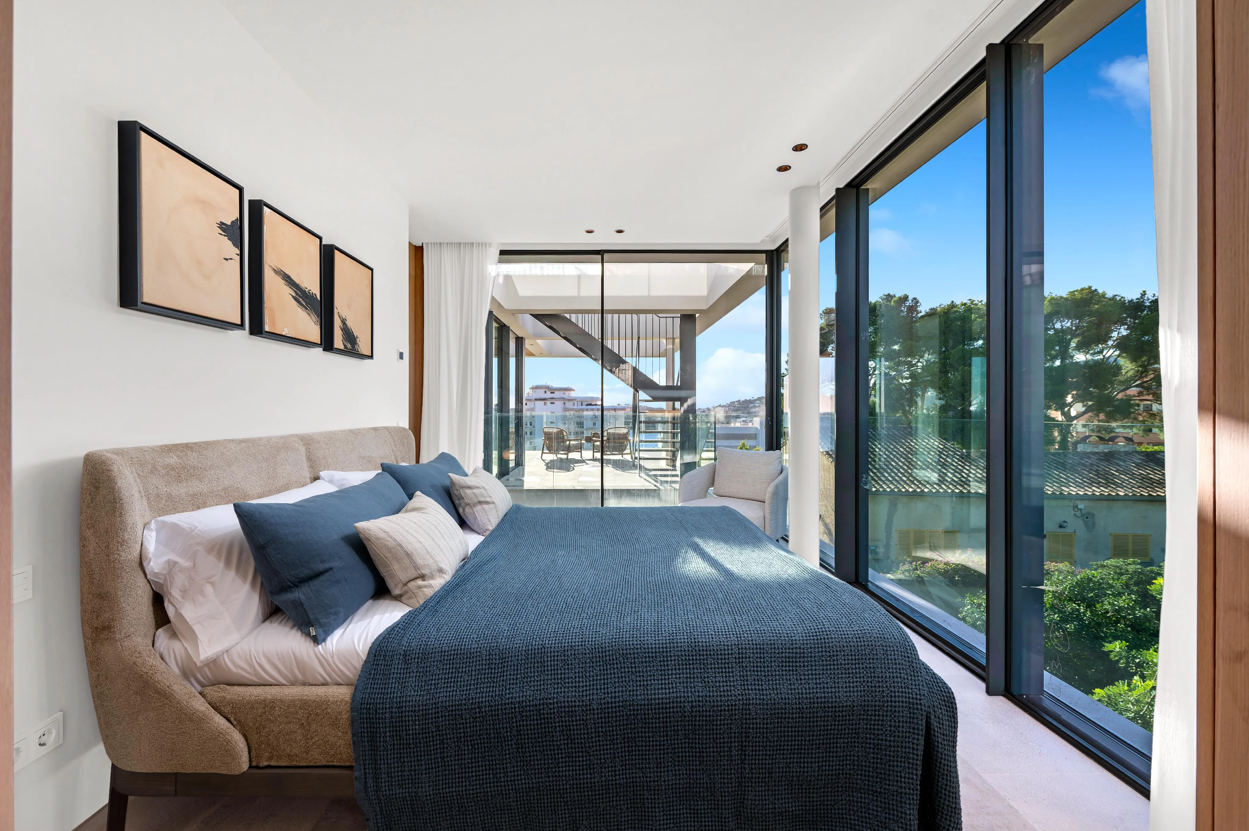 Ever Marivent: Breathtaking new build penthouse with stunning sea views-9