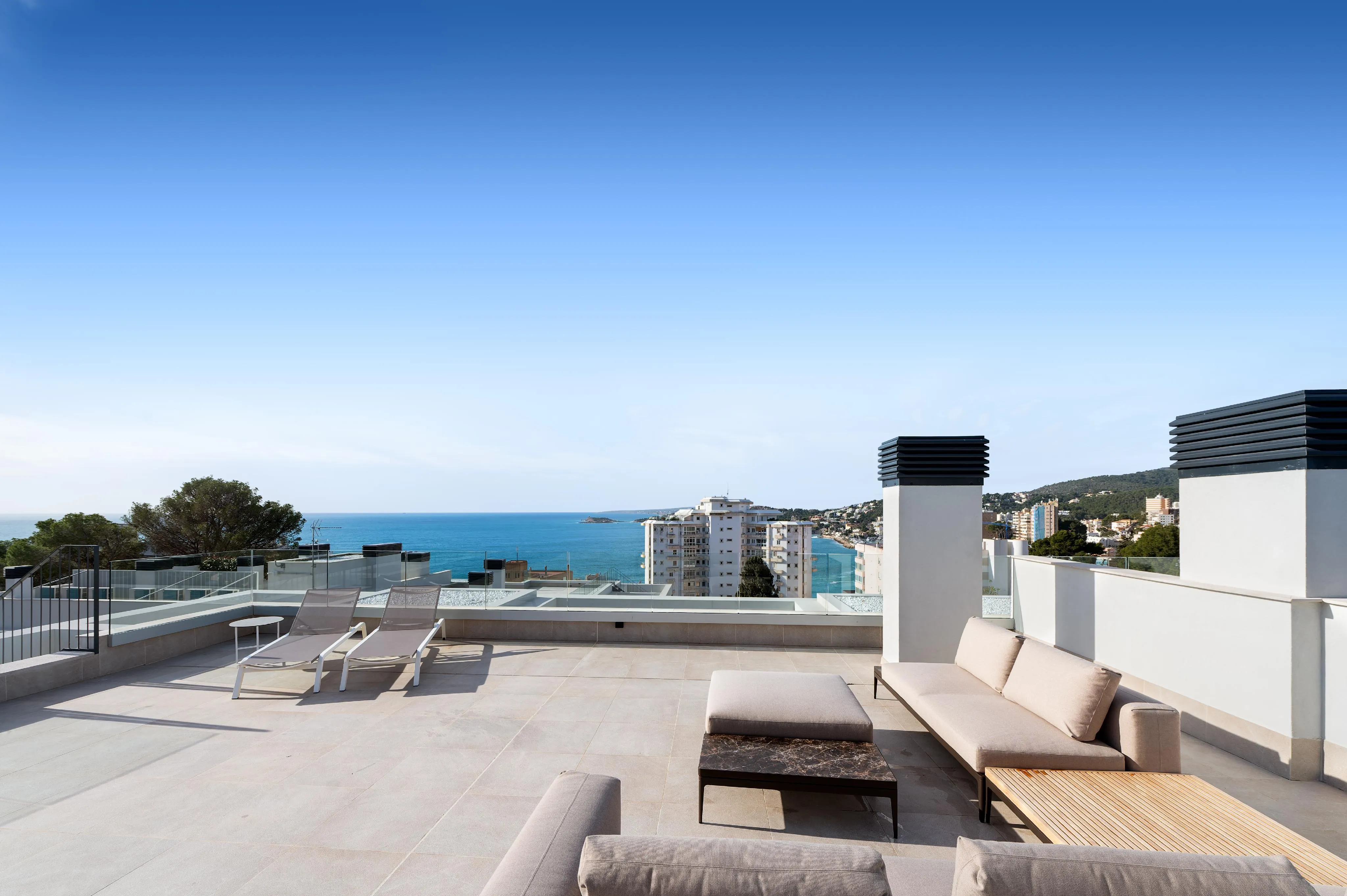 Ever Marivent: Breathtaking new build penthouse with stunning sea views-1