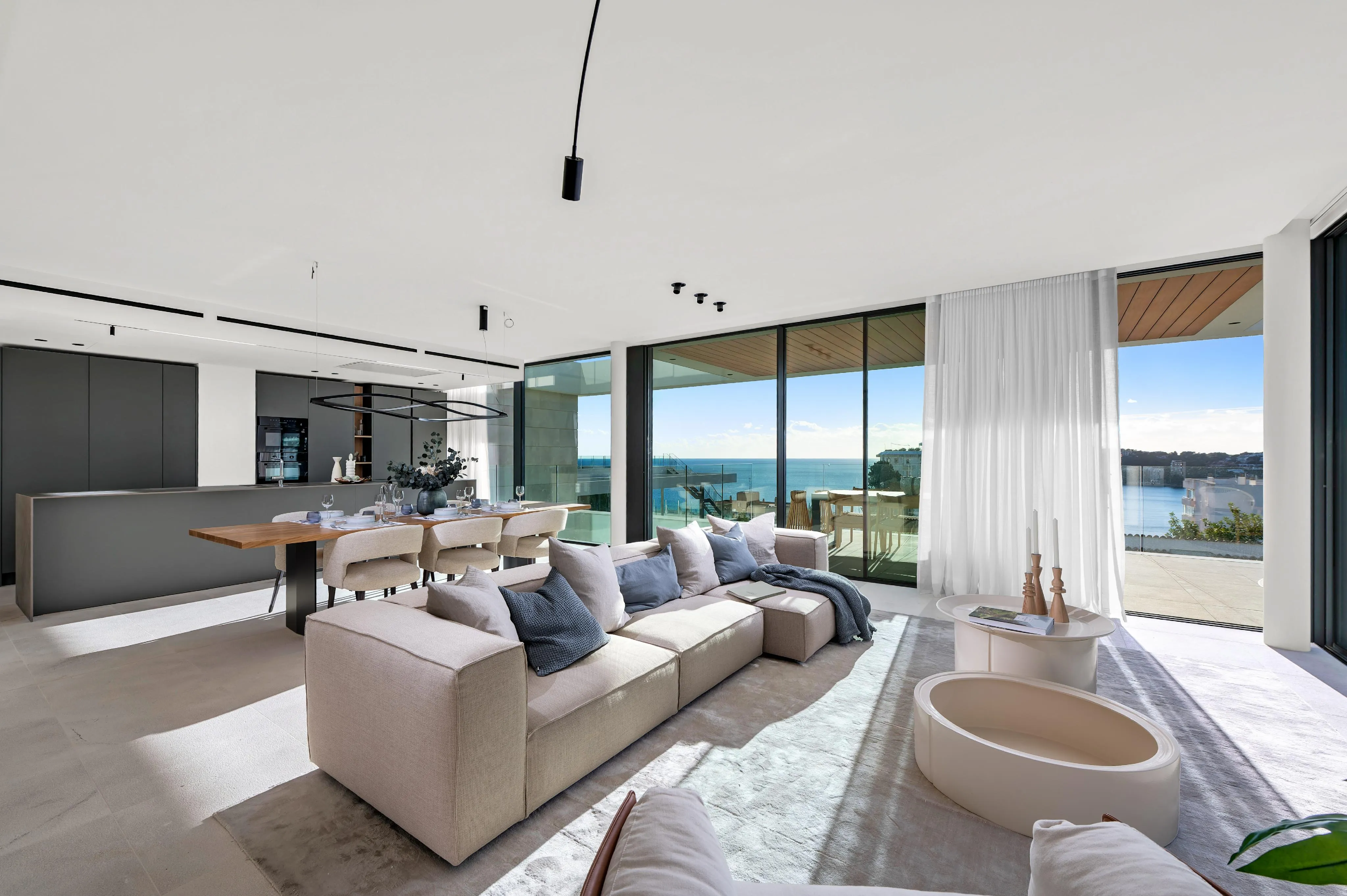 Ever Marivent: Breathtaking new build penthouse with stunning sea views-3