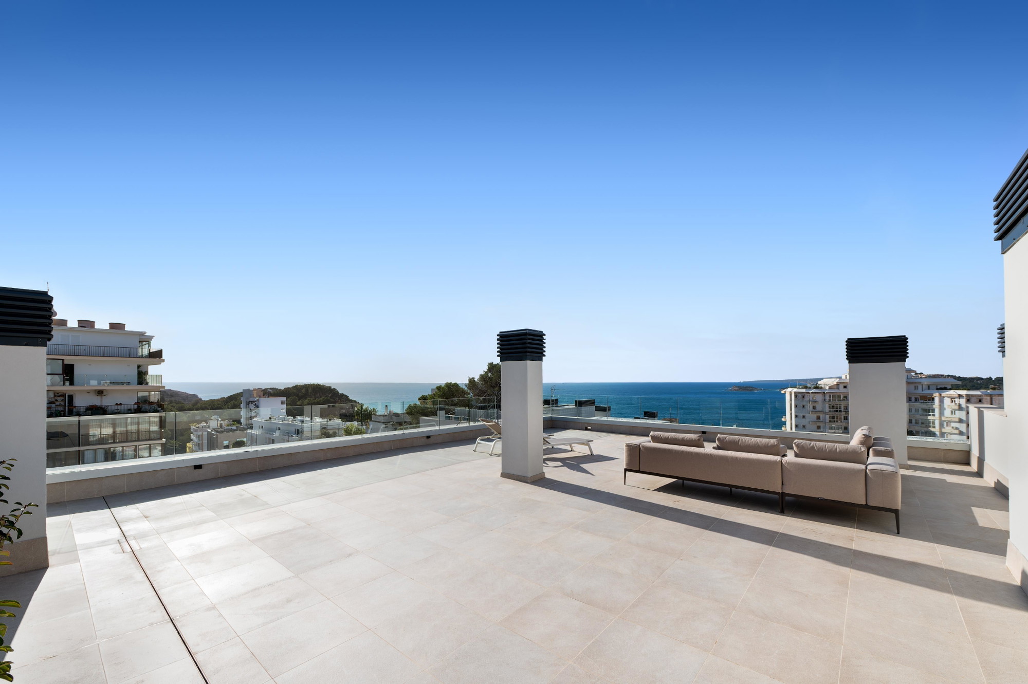 Ever Marivent: Breathtaking new build penthouse with stunning sea views-13