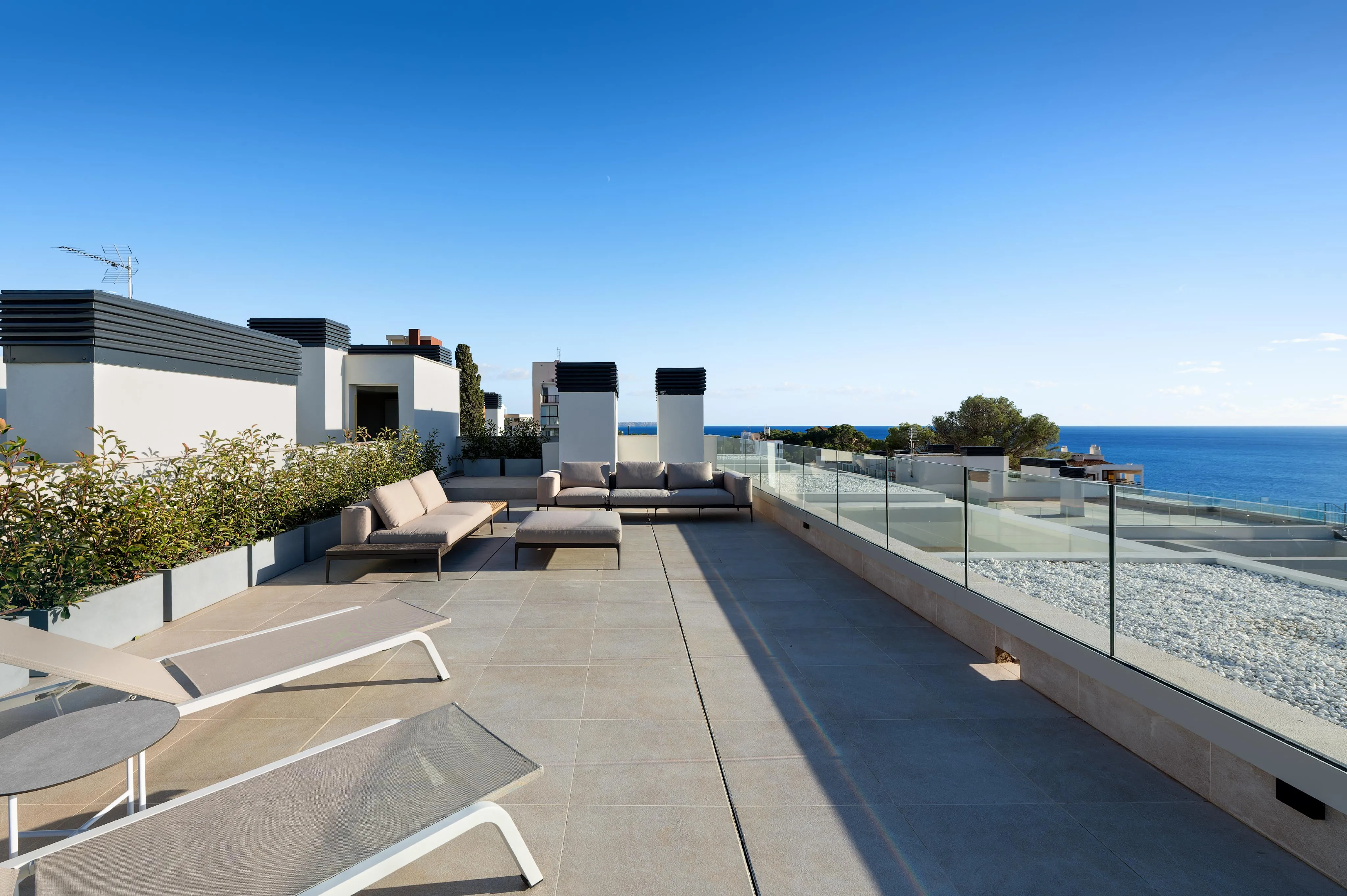 Ever Marivent: Breathtaking new build penthouse with stunning sea views-13