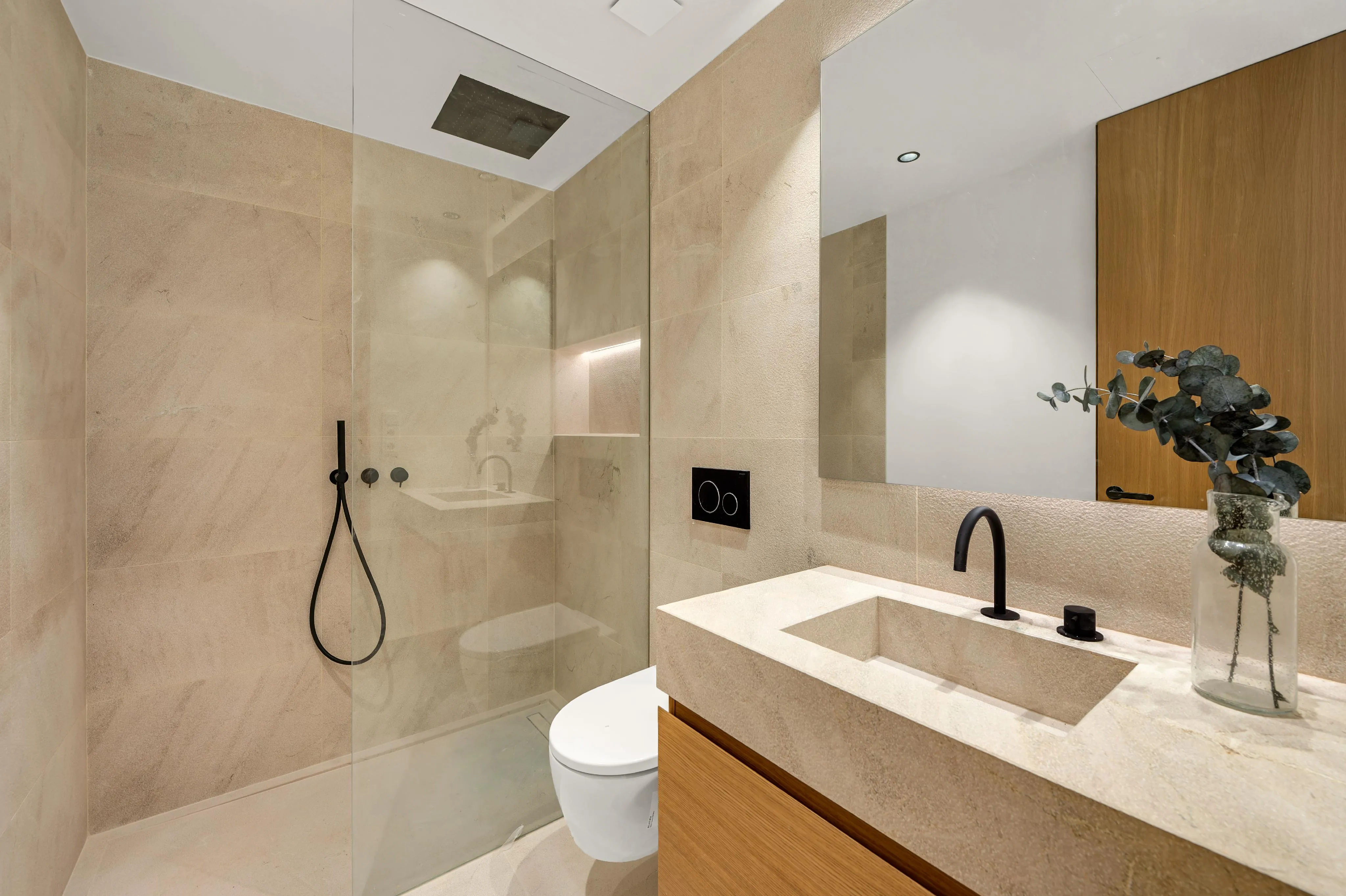 Ever Marivent: Breathtaking new build penthouse with stunning sea views-9