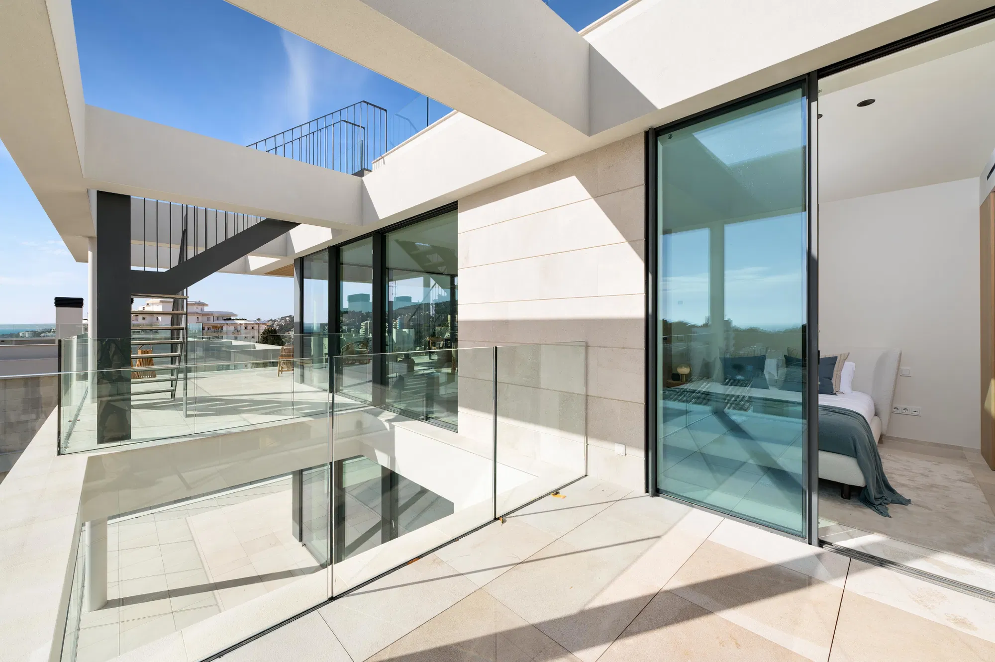 Ever Marivent: Breathtaking new build penthouse with stunning sea views-12