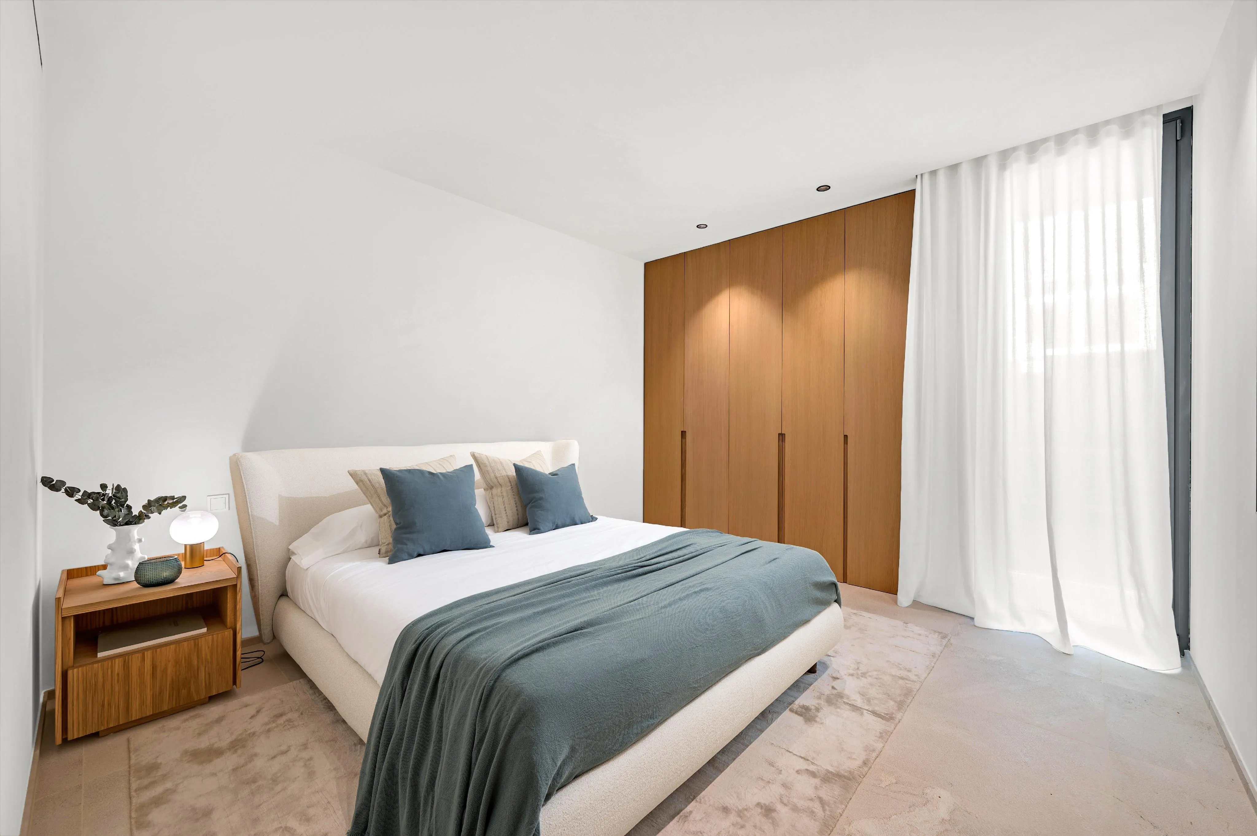 Ever Marivent: Breathtaking new build penthouse with stunning sea views-11