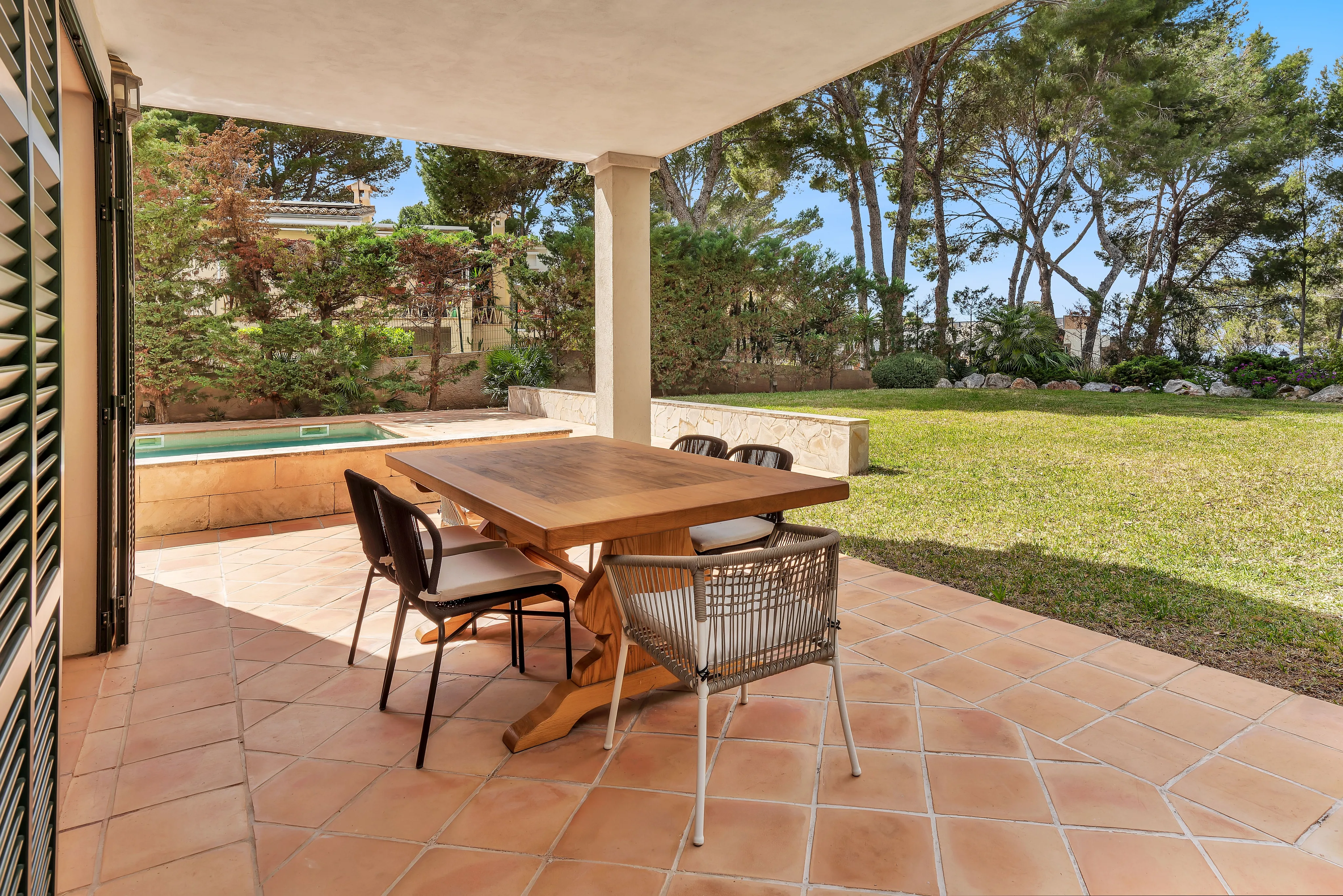 Mediterrane elegantie met zwembad en uitzicht op zee in exclusief Santa Ponsa-19