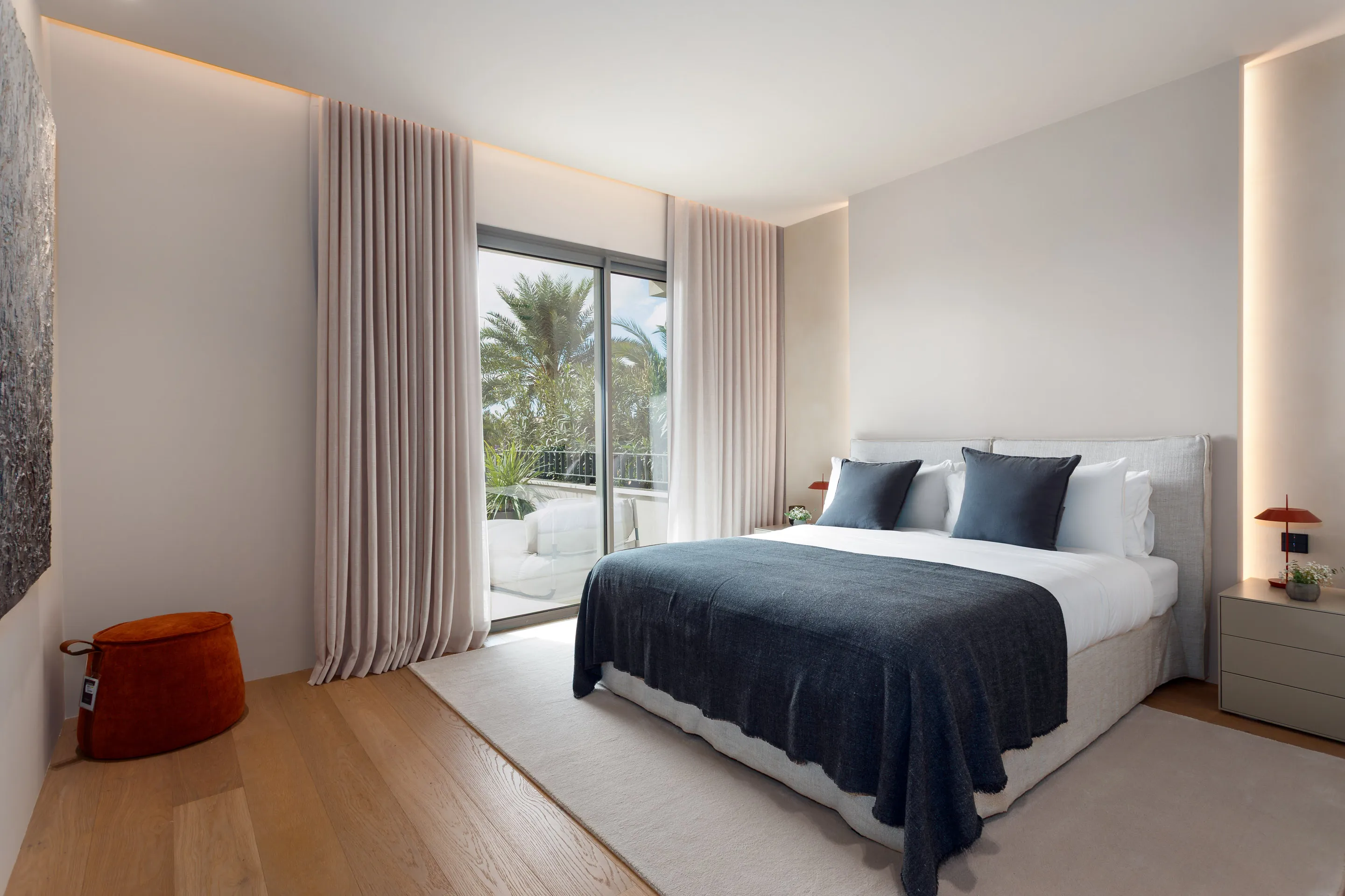 Stilfuld, totalrenoveret villa med stor have-19