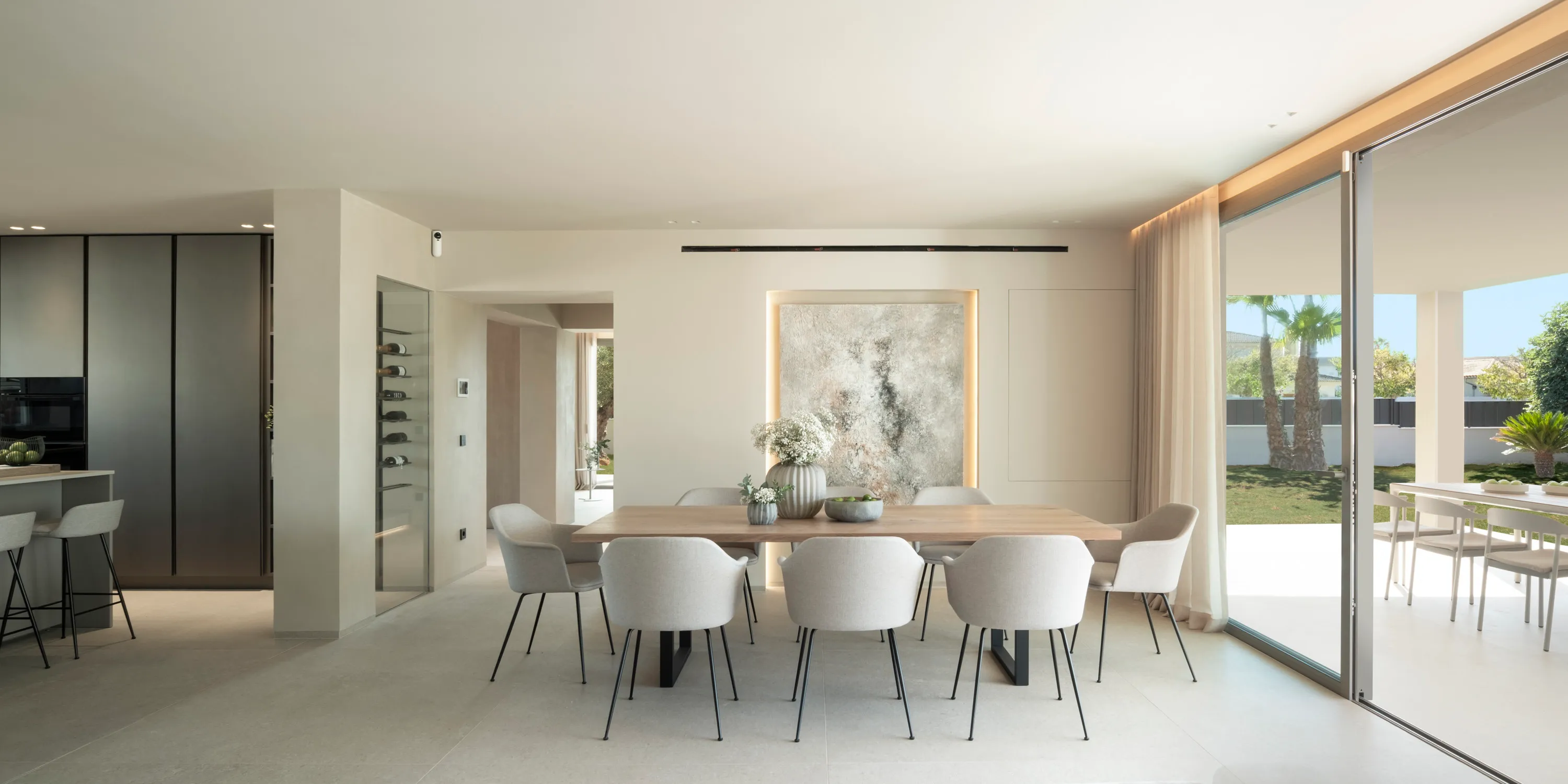 Elegante villa completamente renovada con amplio jardín-4