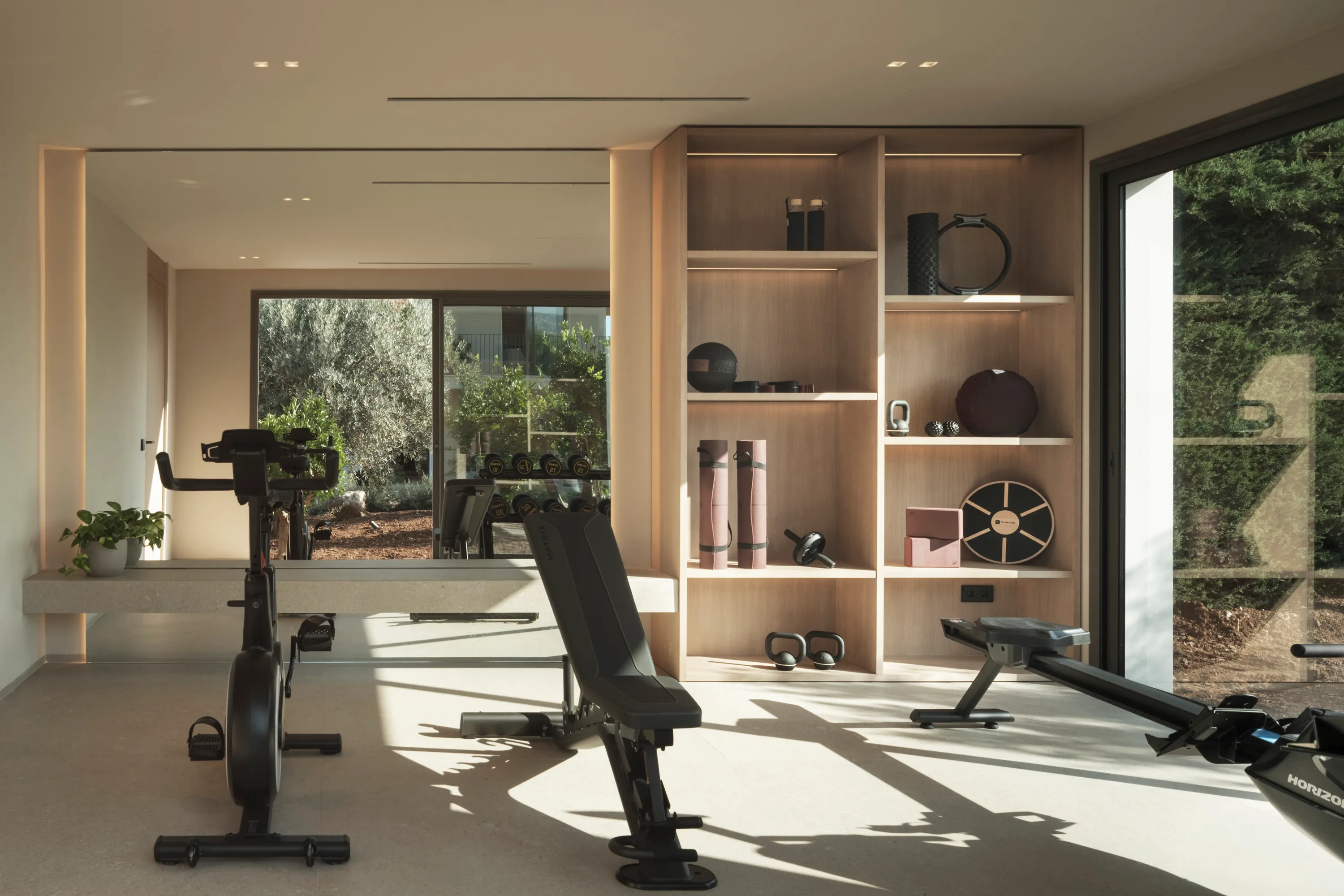 Elegante villa completamente renovada con amplio jardín-23