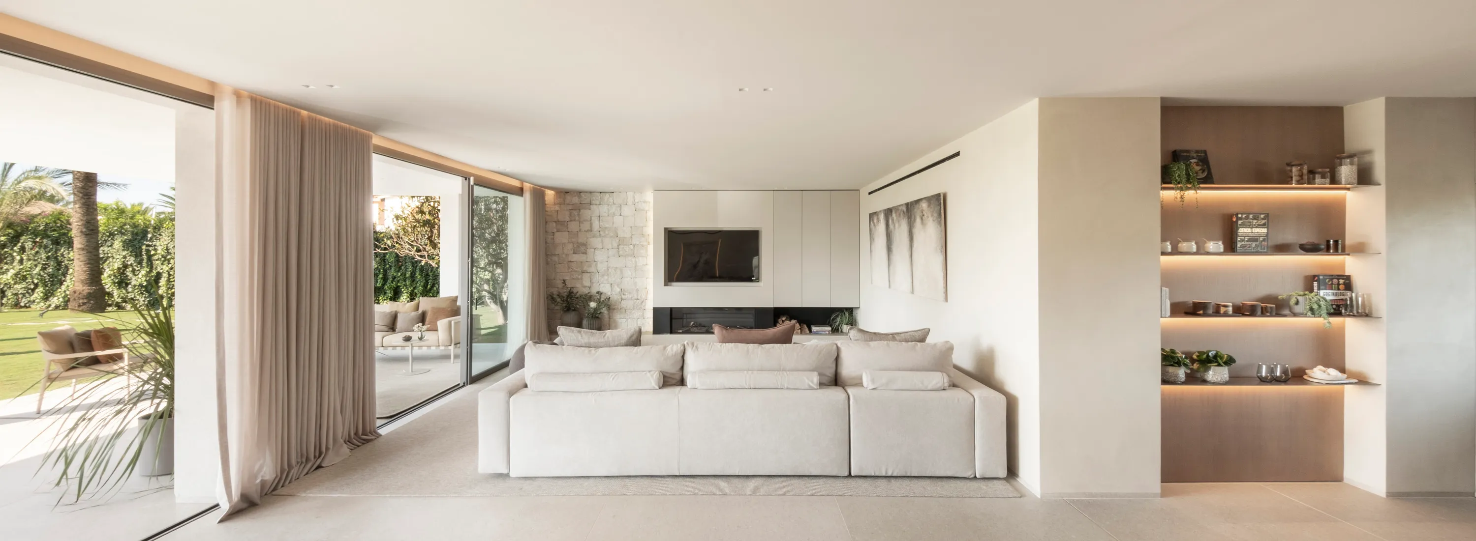 Elegante villa completamente renovada con amplio jardín-2