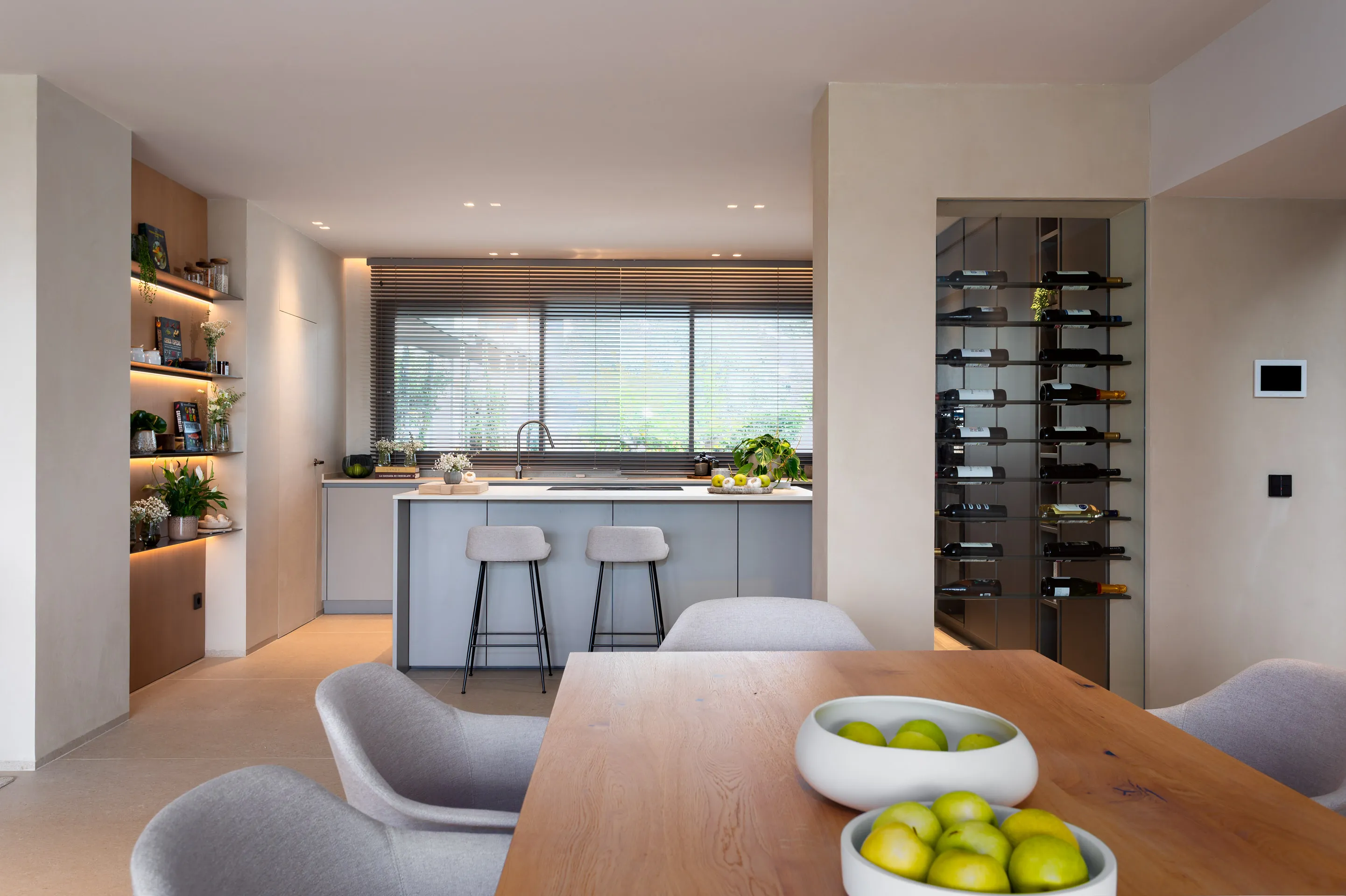 Stilfuld, totalrenoveret villa med stor have-7