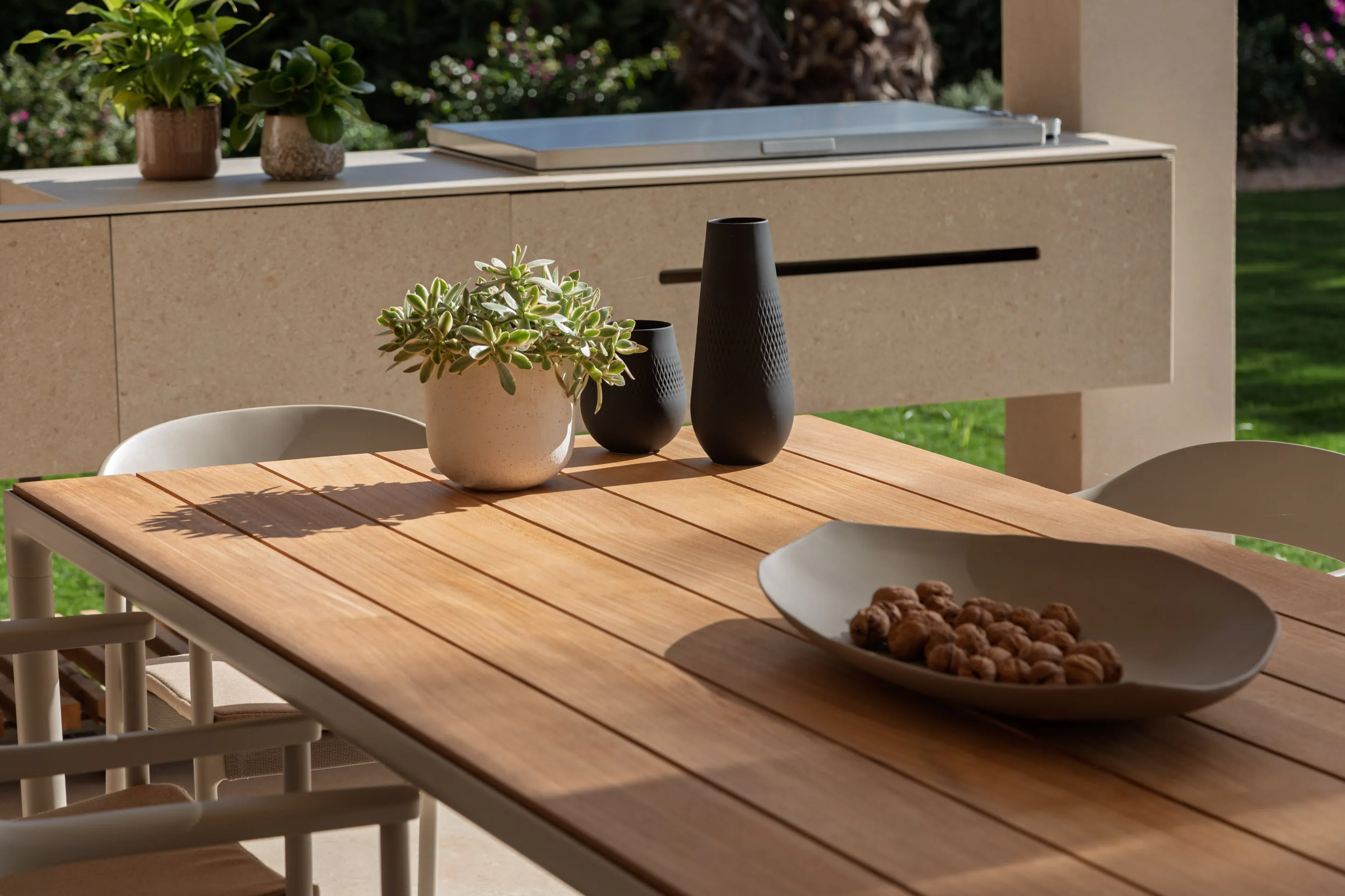 Stilfuld, totalrenoveret villa med stor have-24