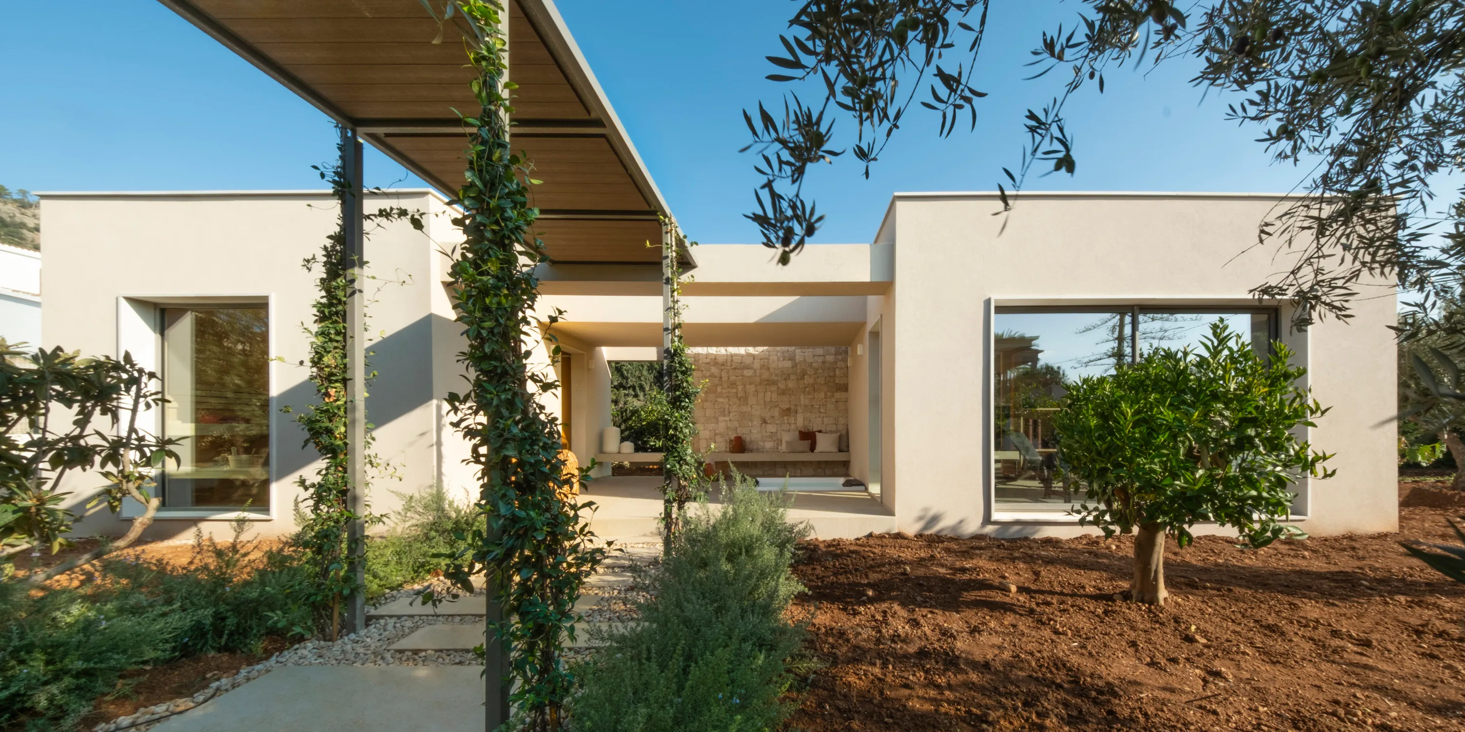 Elegante villa completamente renovada con amplio jardín-21