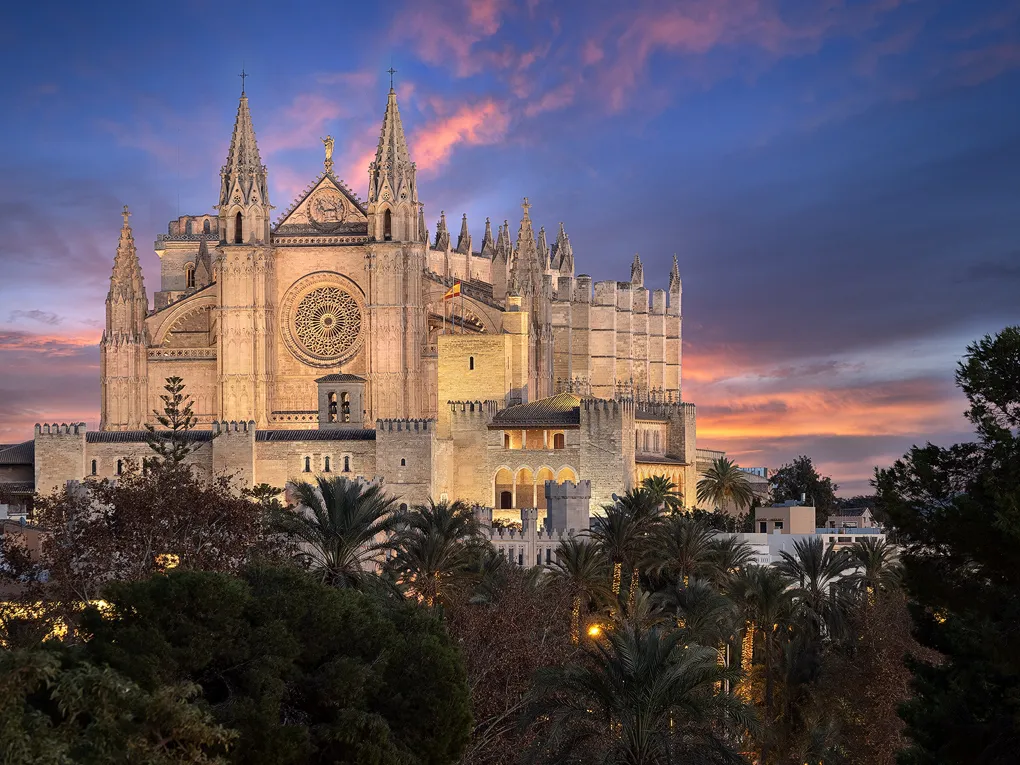 Historisch gebouw met uitzicht op de kathedraal in Santa Catalina-13