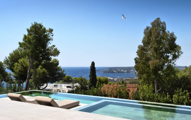 Villa Aura: imponente villa di nuova costruzione con vista panoramica