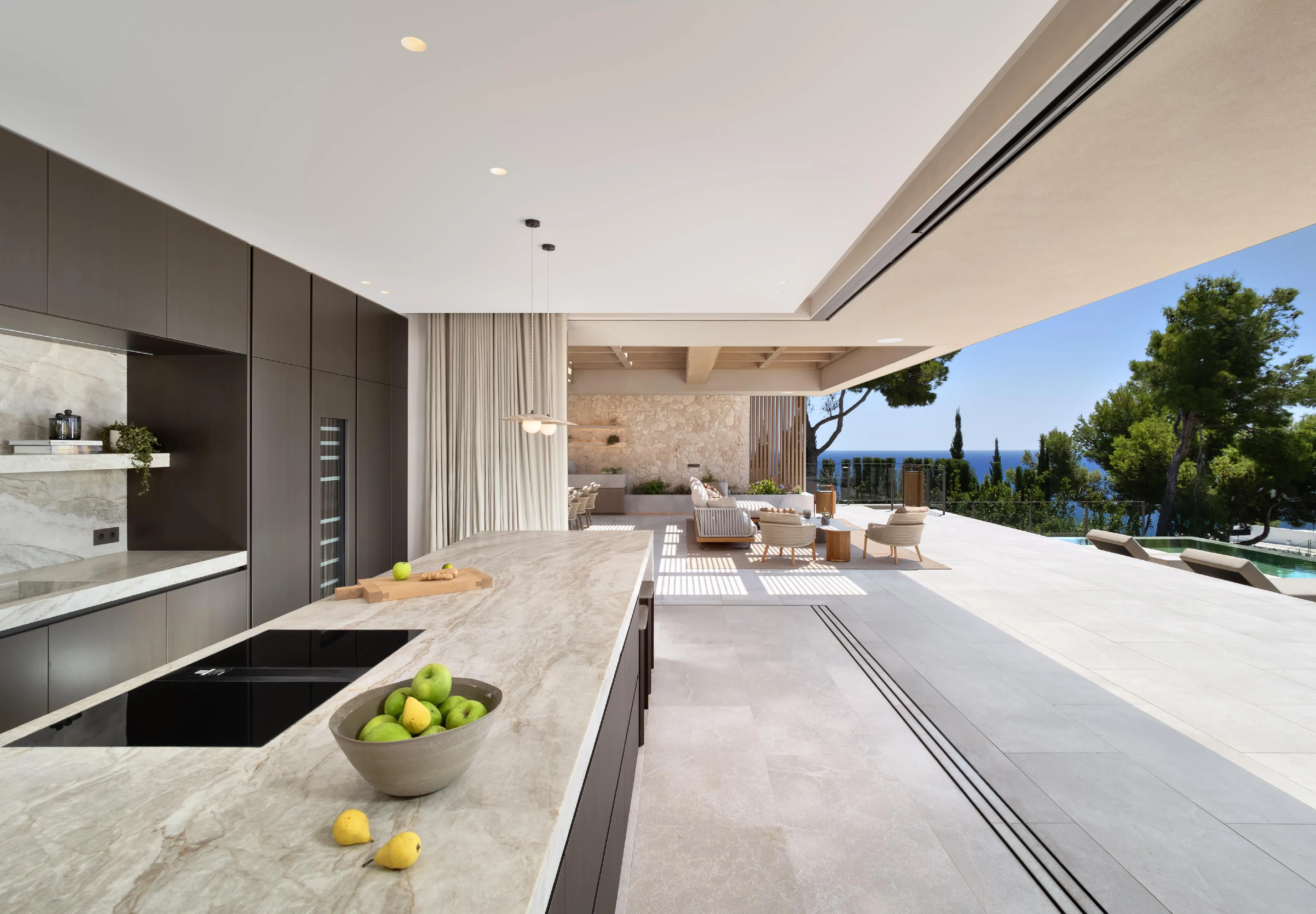 Villa Aura: imponente villa di nuova costruzione con vista panoramica-8