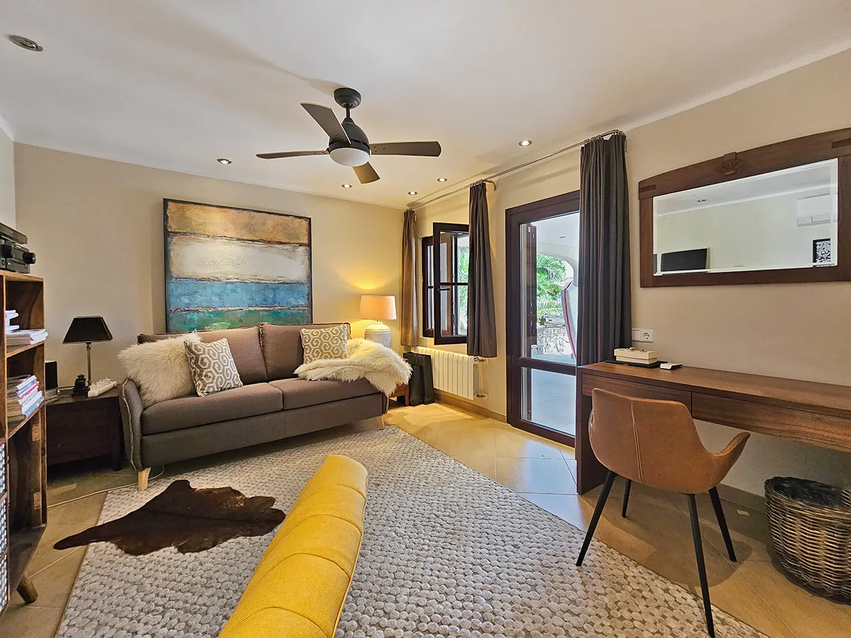 High-end villa with sea view and additional building plot in Canyamel-8