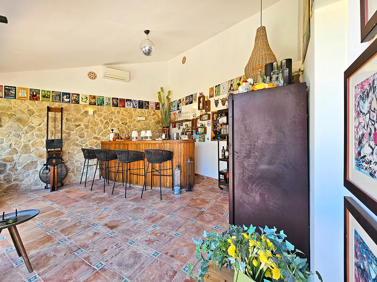 Villa de haute qualité avec vue sur la mer et terrain à bâtir à Canyamel.-13