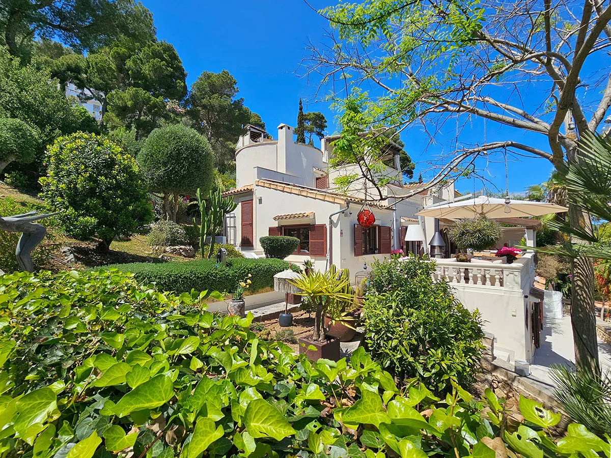 Villa de haute qualité avec vue sur la mer et terrain à bâtir à Canyamel.-2