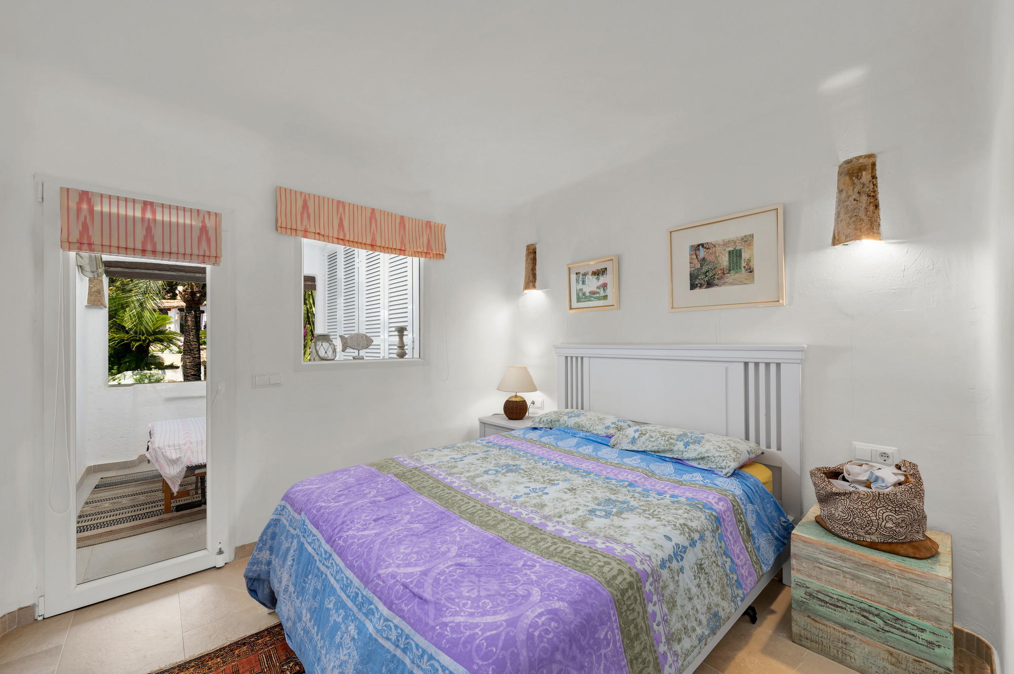 Luxurious sea-view penthouse – living with sea access in one of the most sought-after communities in the south-west-14