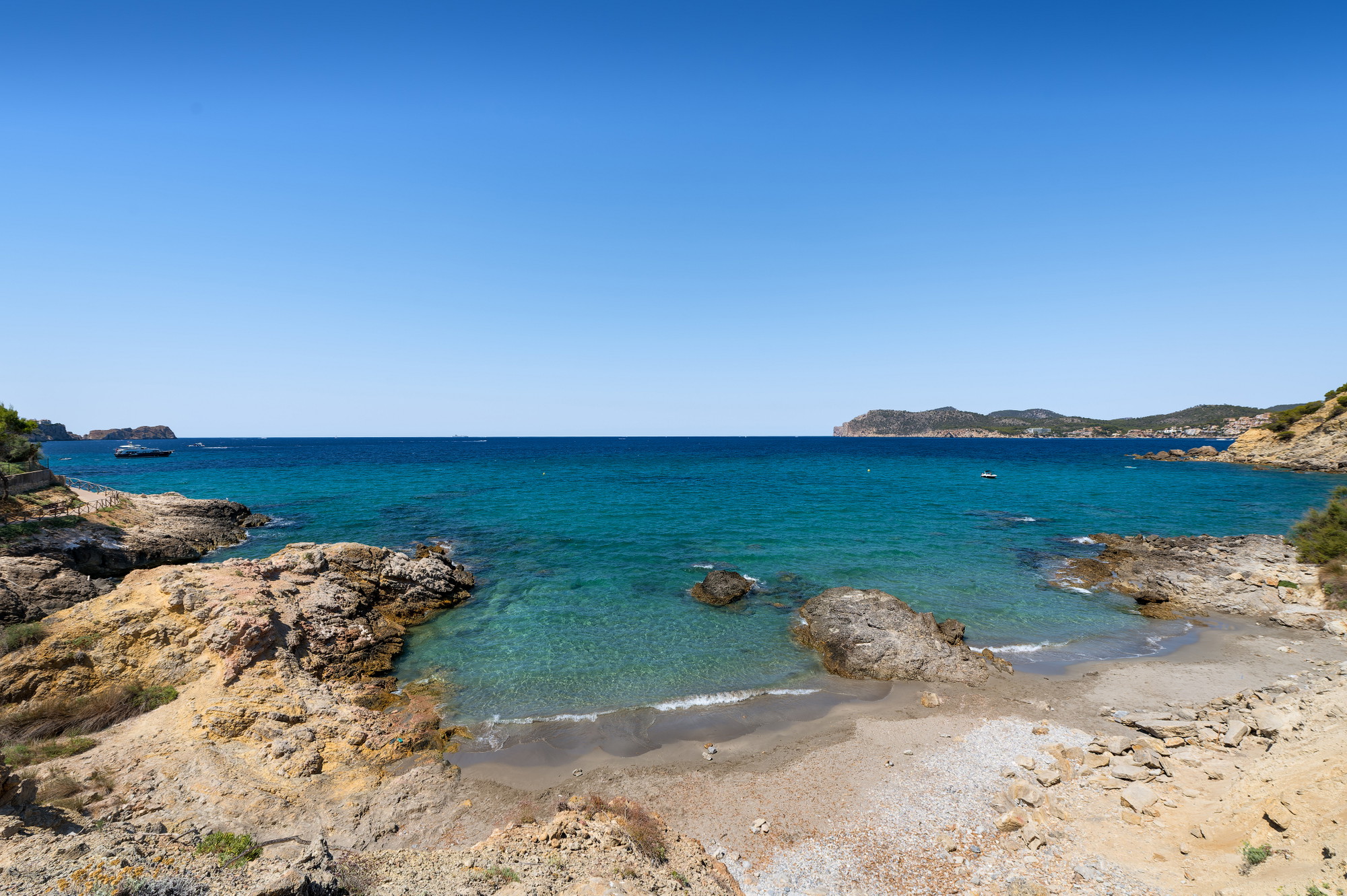 Luxurious sea-view penthouse – living with sea access in one of the most sought-after communities in the south-west-17
