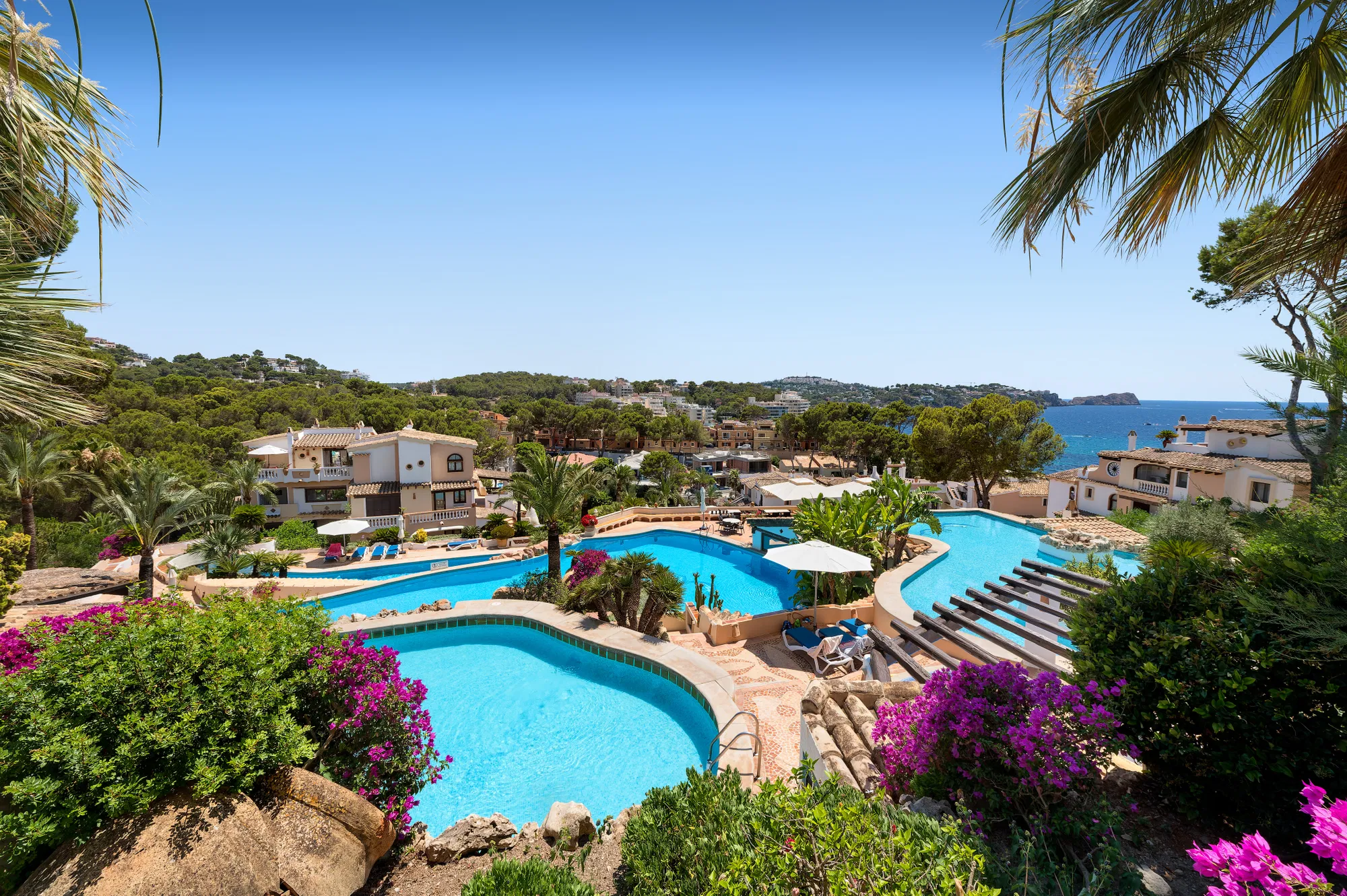 Luxurious sea-view penthouse – living with sea access in one of the most sought-after communities in the south-west-3