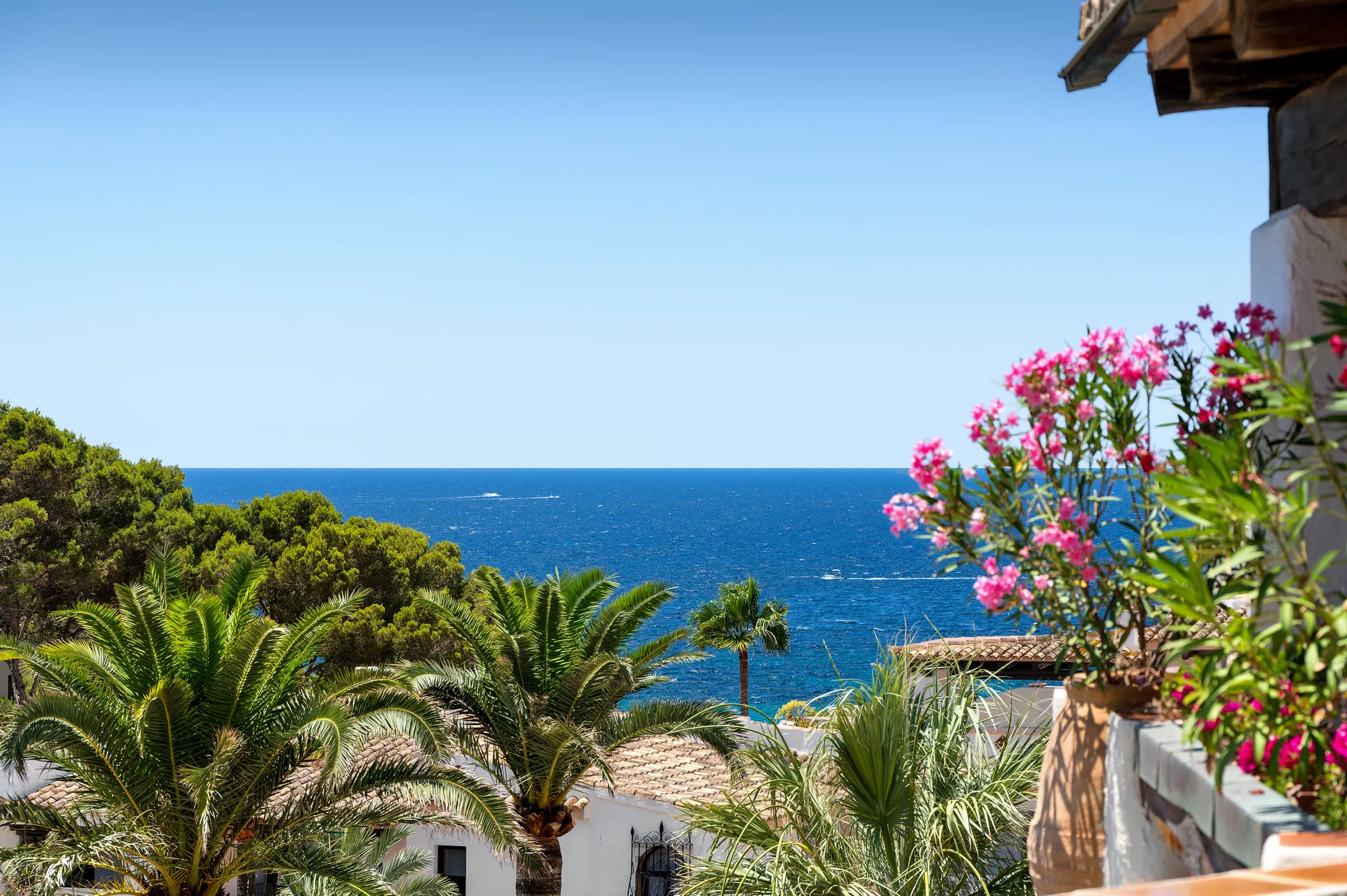 Luxurious sea-view penthouse – living with sea access in one of the most sought-after communities in the south-west-4
