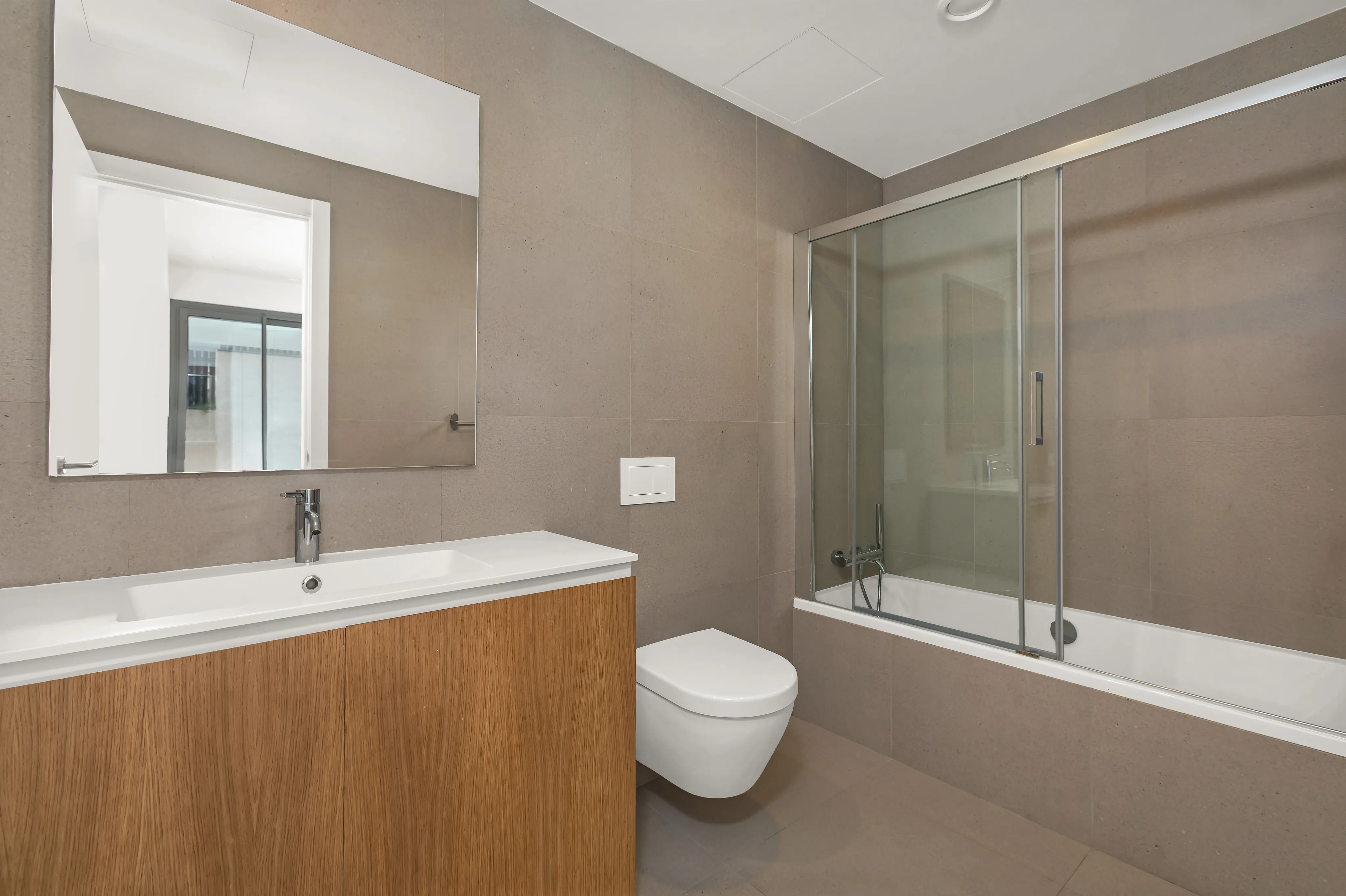 Premium Rental Opportunity in Son Vida District-10