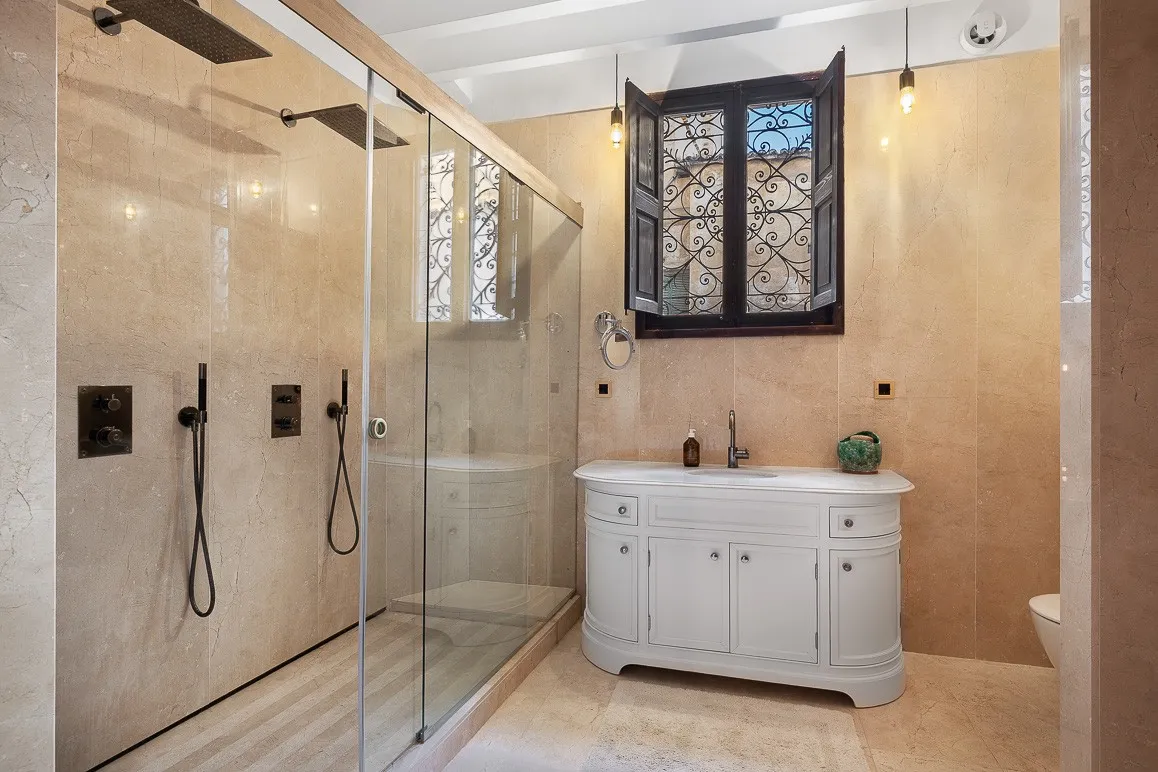 Duplex appartement in een historisch gebouw in de oude stad in Palma de Mallorca-13