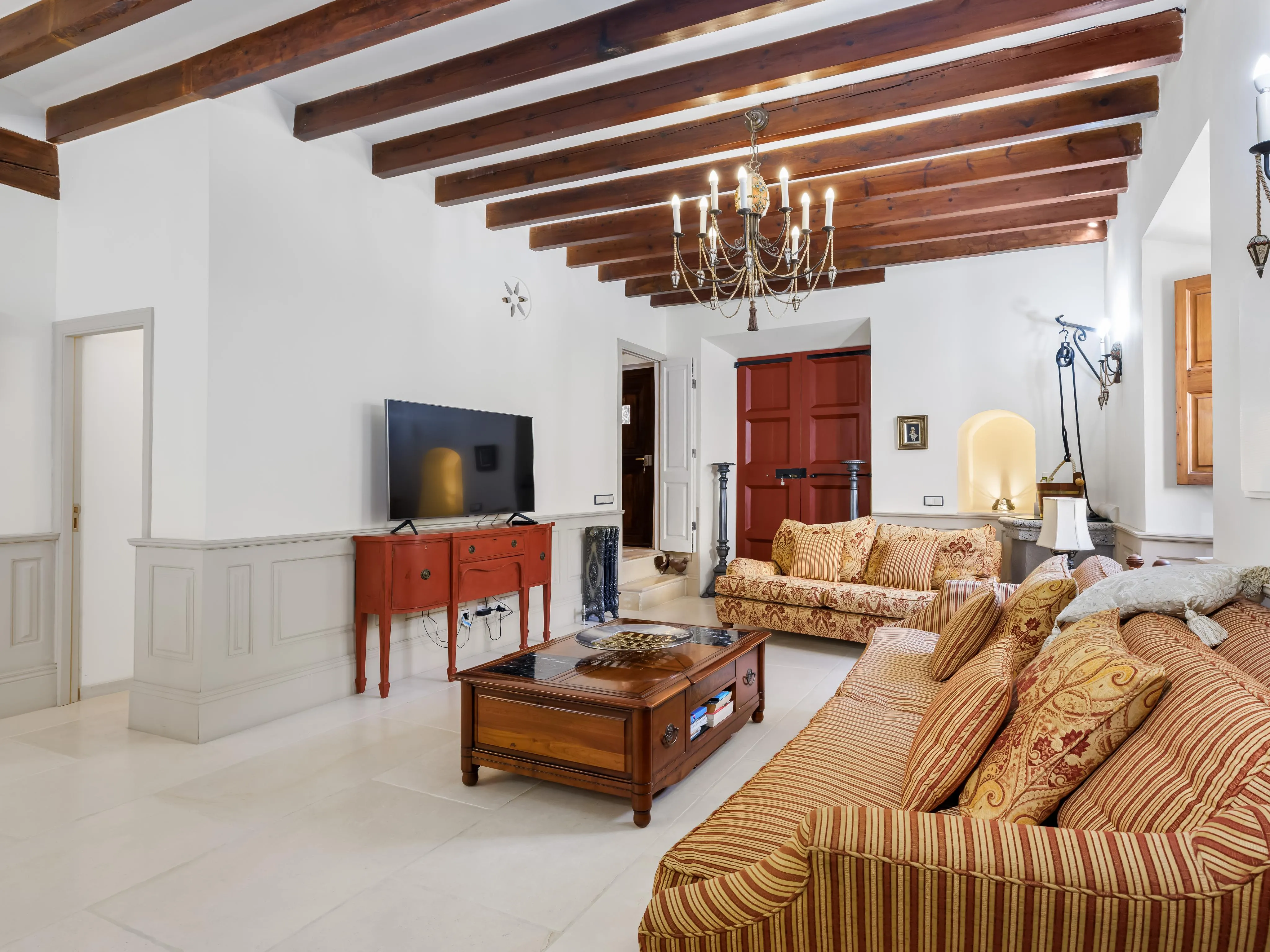 Landsbyhus i Calvia med 3 lejligheder-11