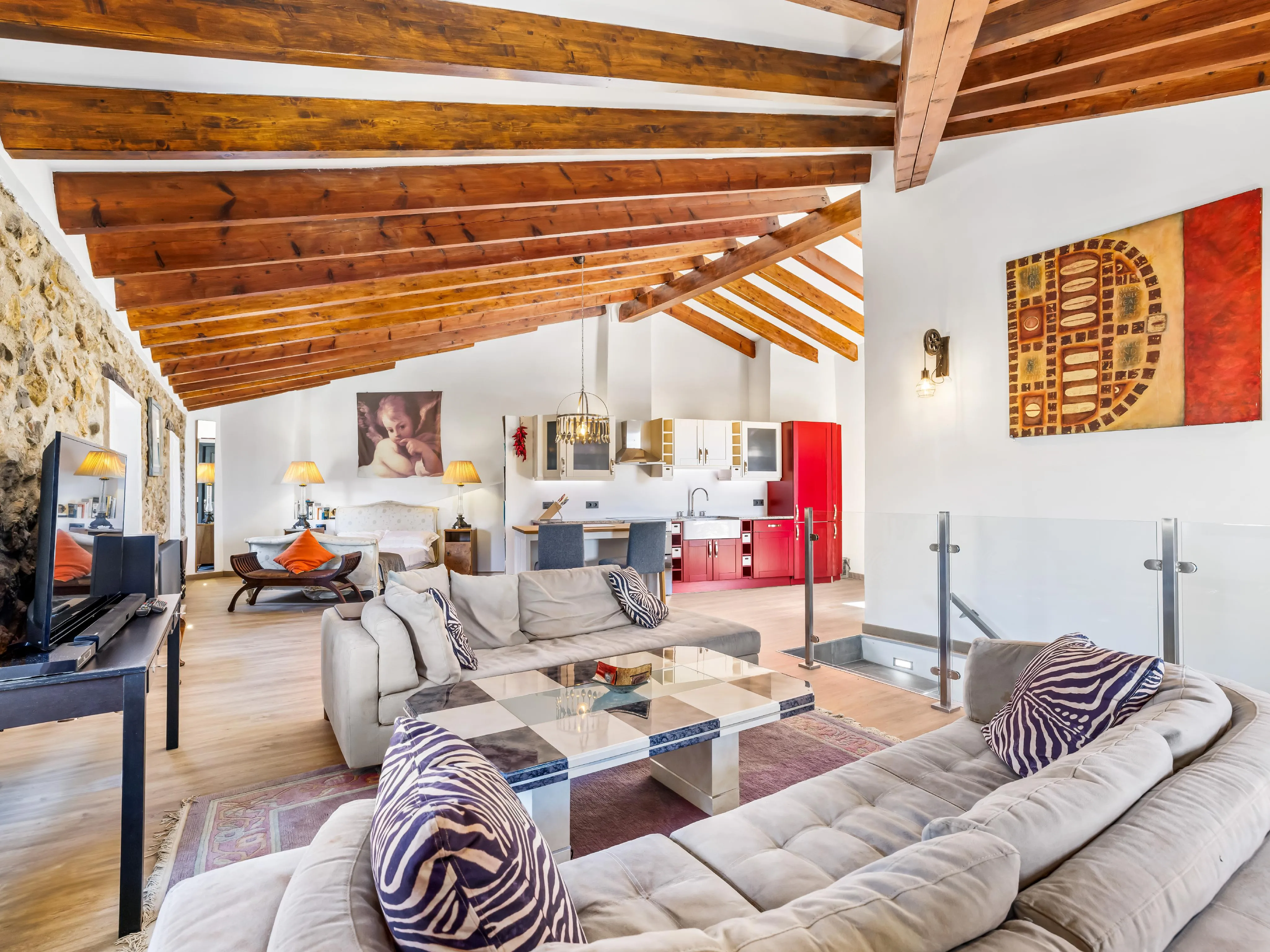 Dorpshuis in Calvia met 3 appartementen-2