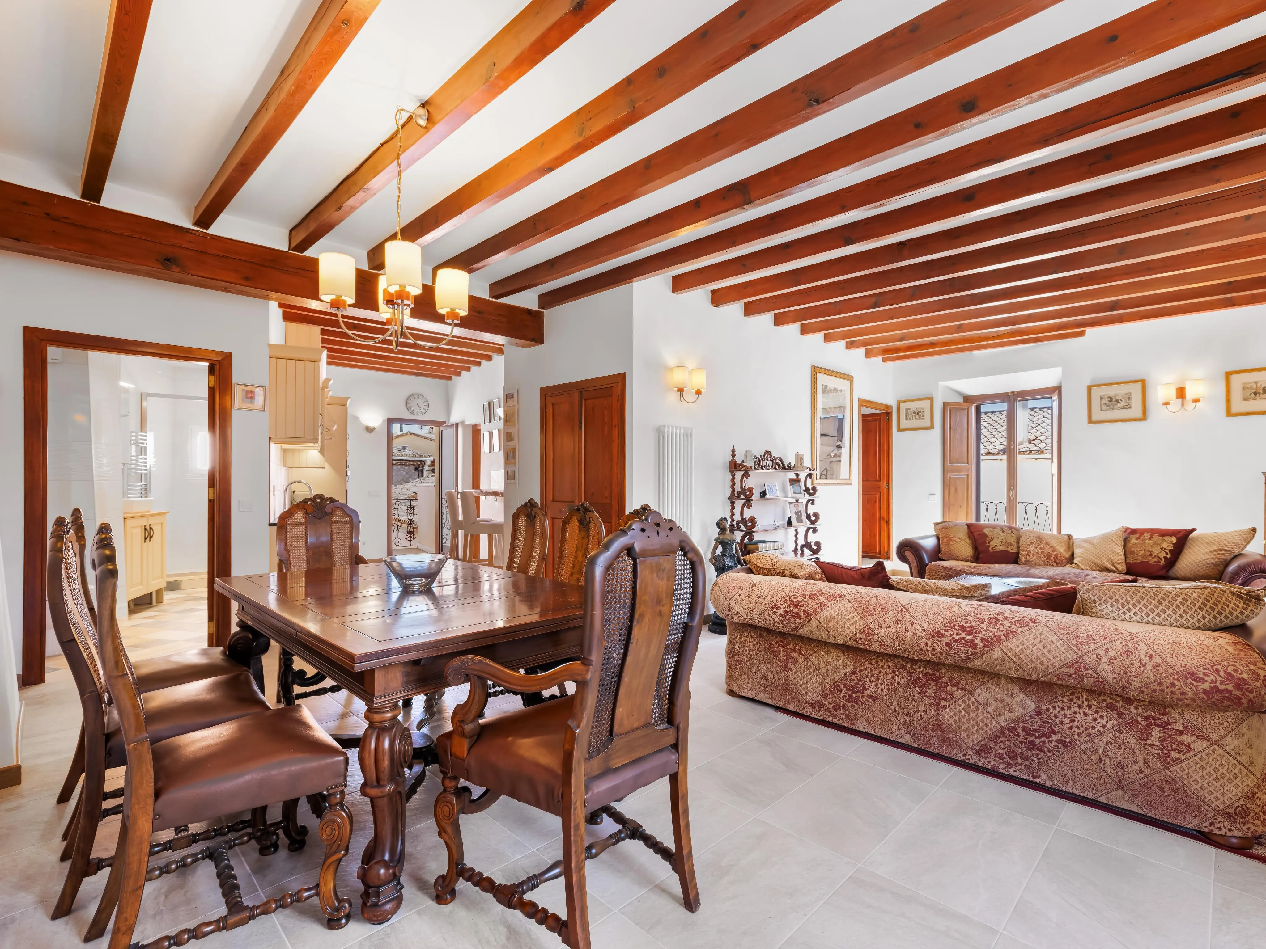 Dorpshuis in Calvia met 3 appartementen-6