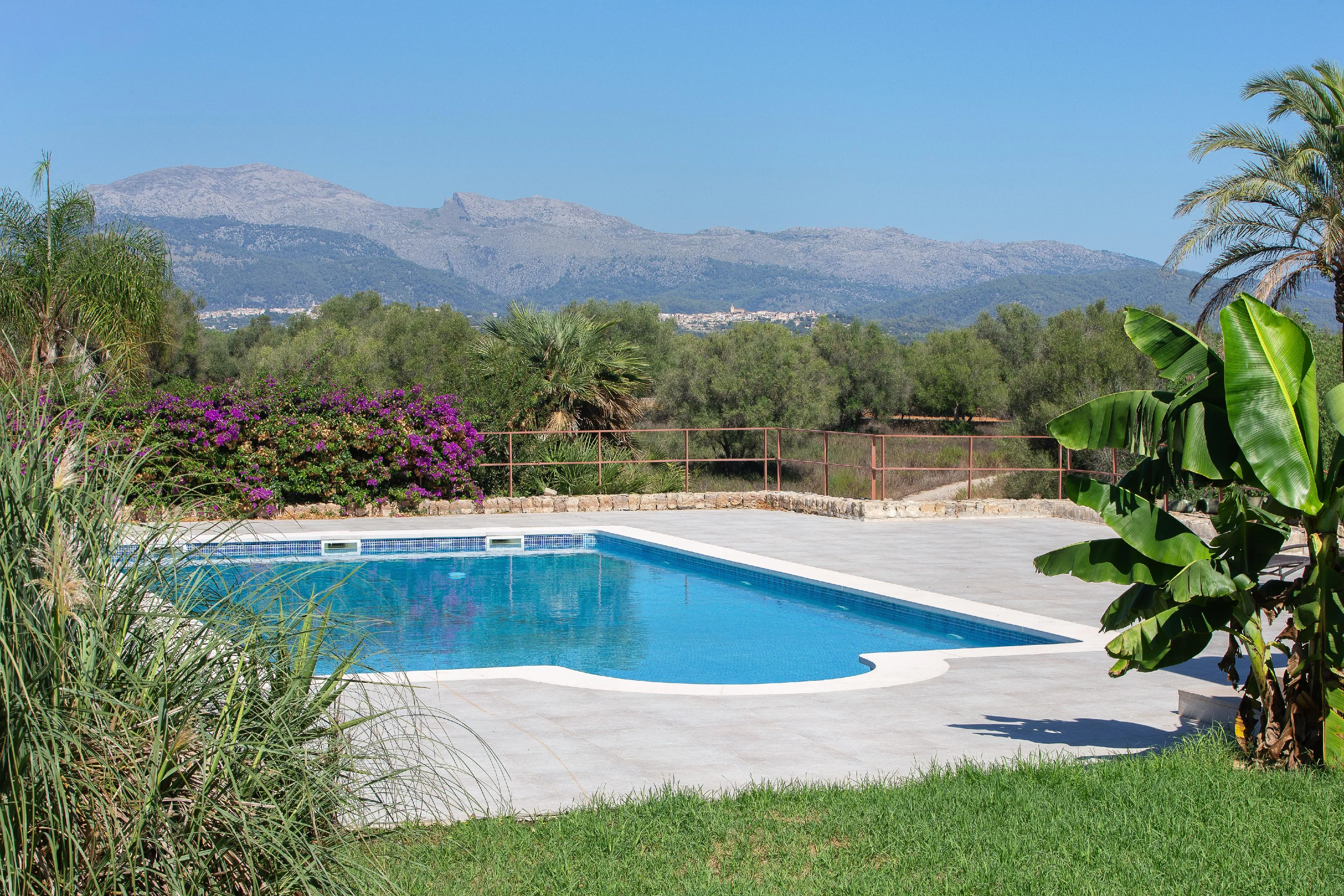 Casa de camp amb privadesa i vistes panoràmiques-1