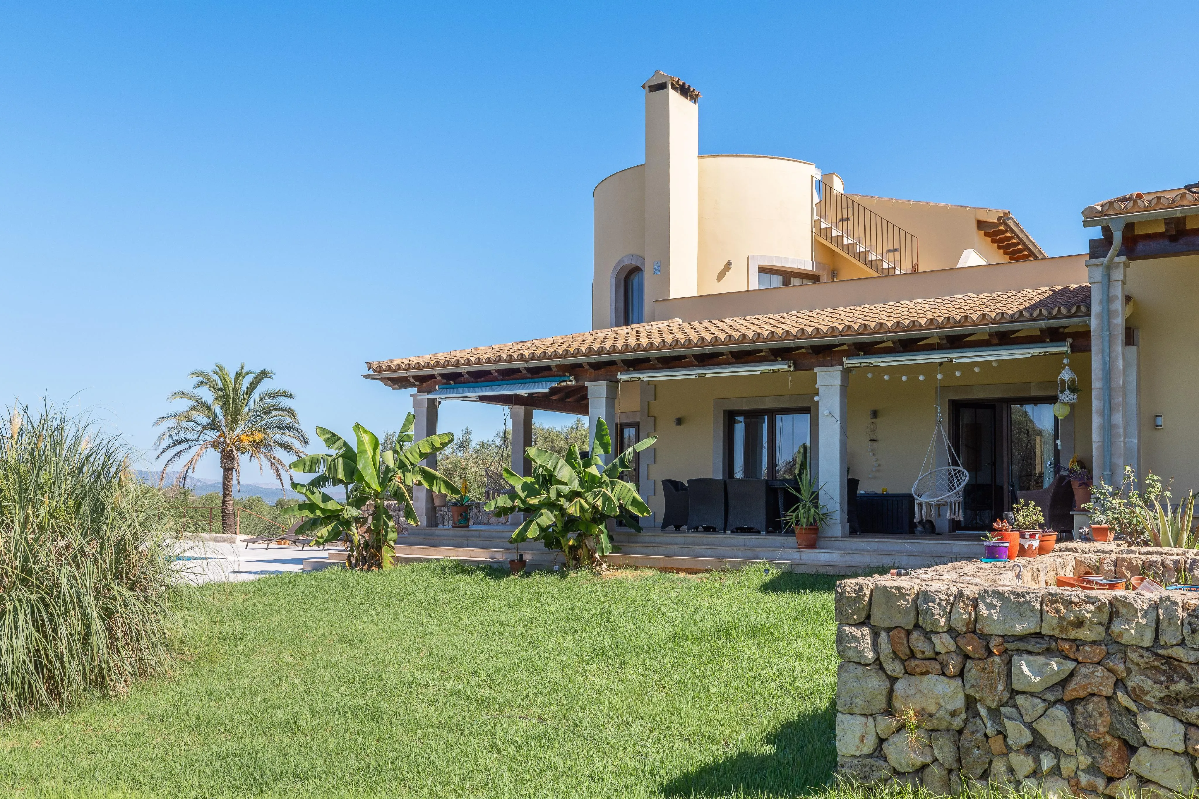 Privat landsted med fantastisk panoramaudsigt-16