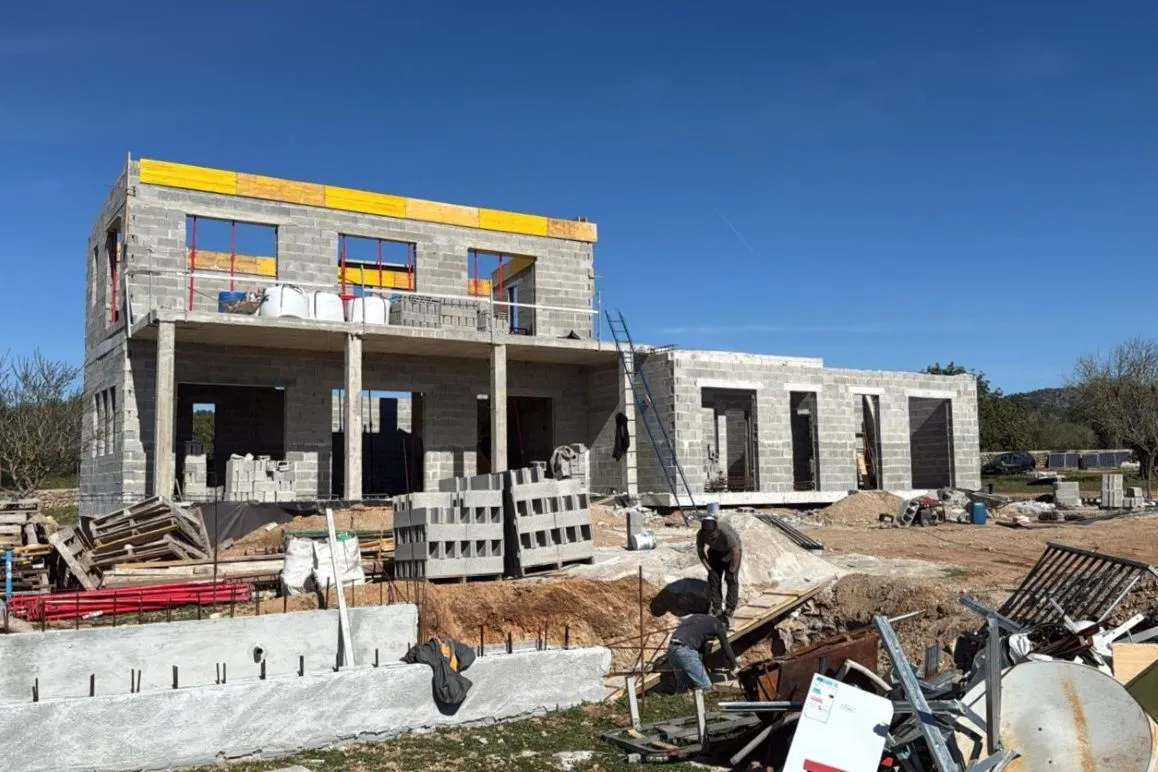 Moderne nieuw gebouwde finca-4