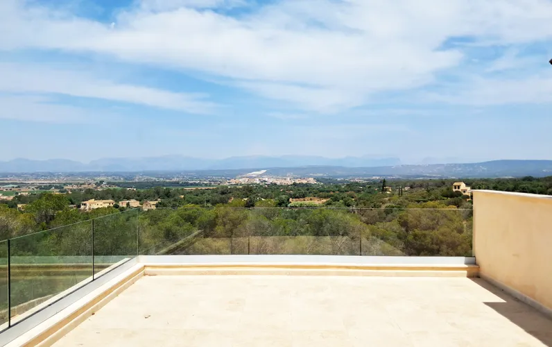 Wyjątkowa okazja w południowej części Palmy - nowoczesny dom z panoramicznym widokiem i potencjałem rozbudowy