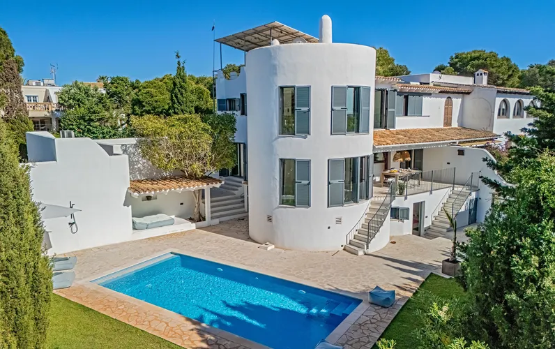 Casa de platja amb llicència de lloguer i vista al mar