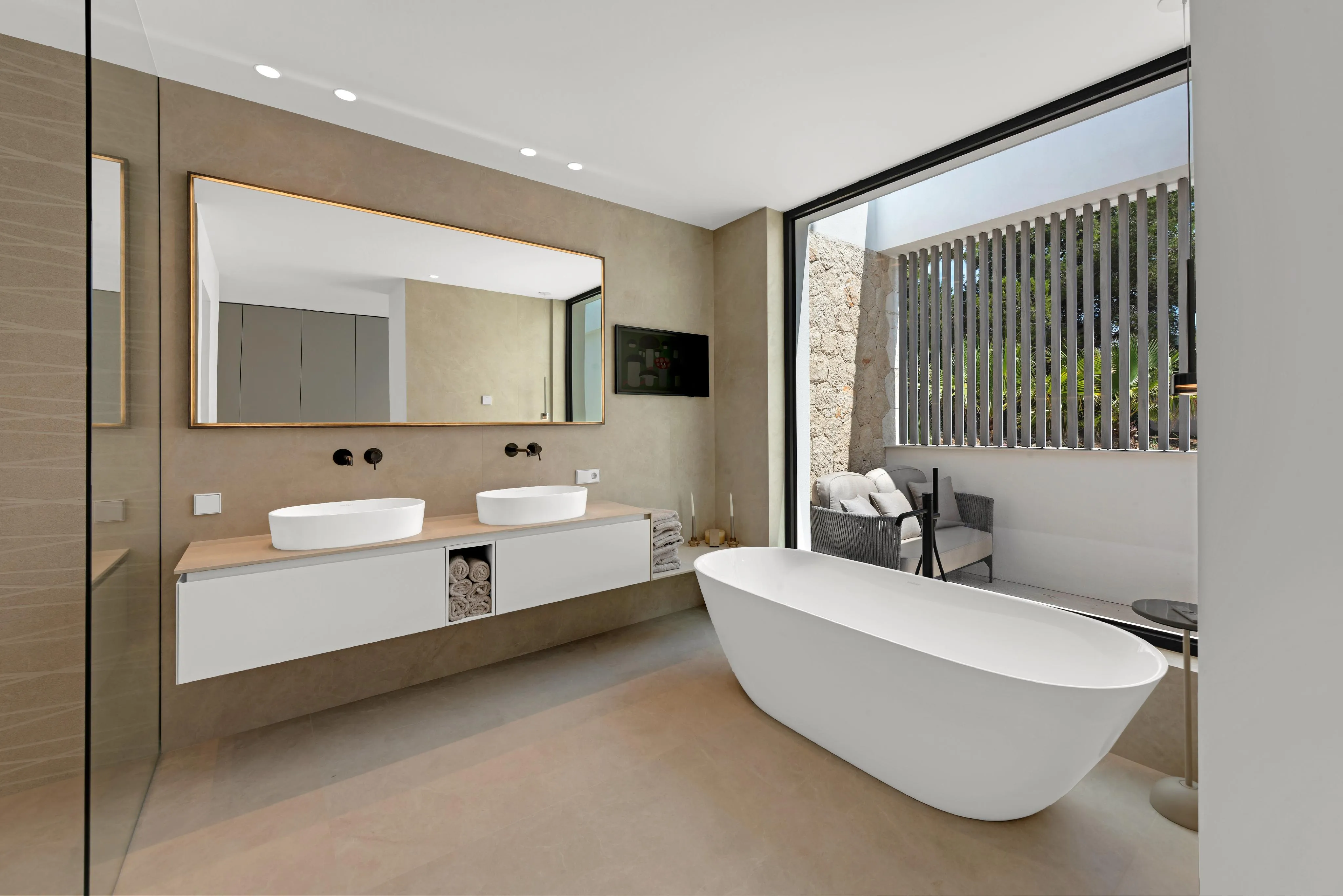 Villa de luxe récemment construite-12