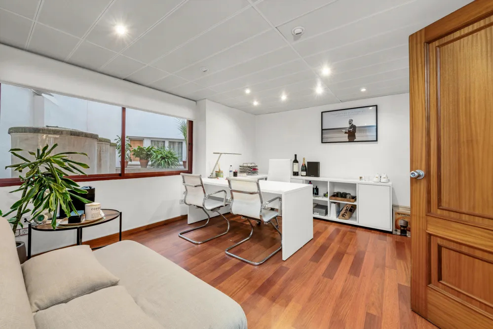 Bright office in the heart of Palma-8