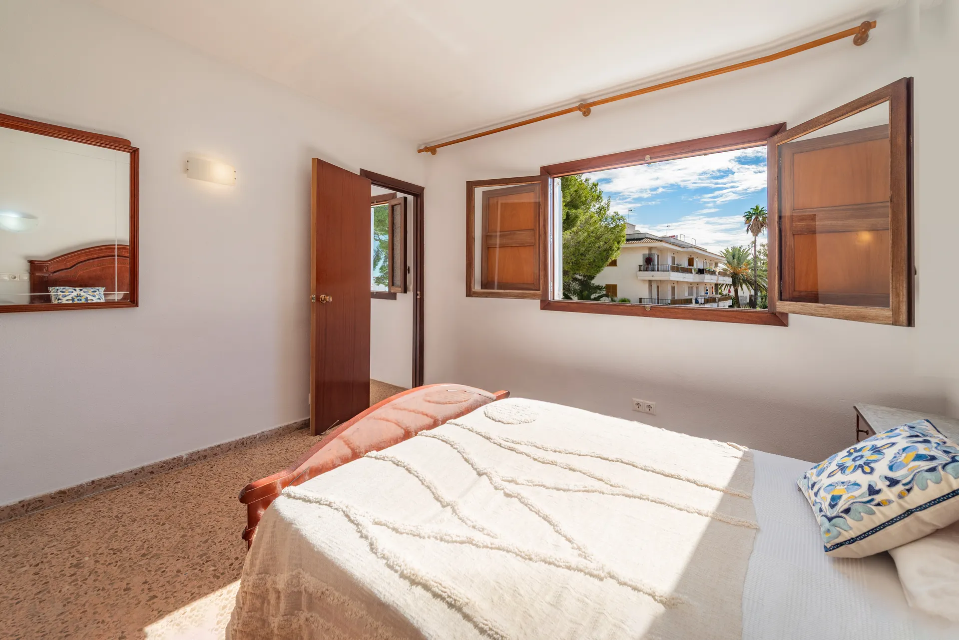 Apartment just steps from the beach in Puerto de Alcudia-17