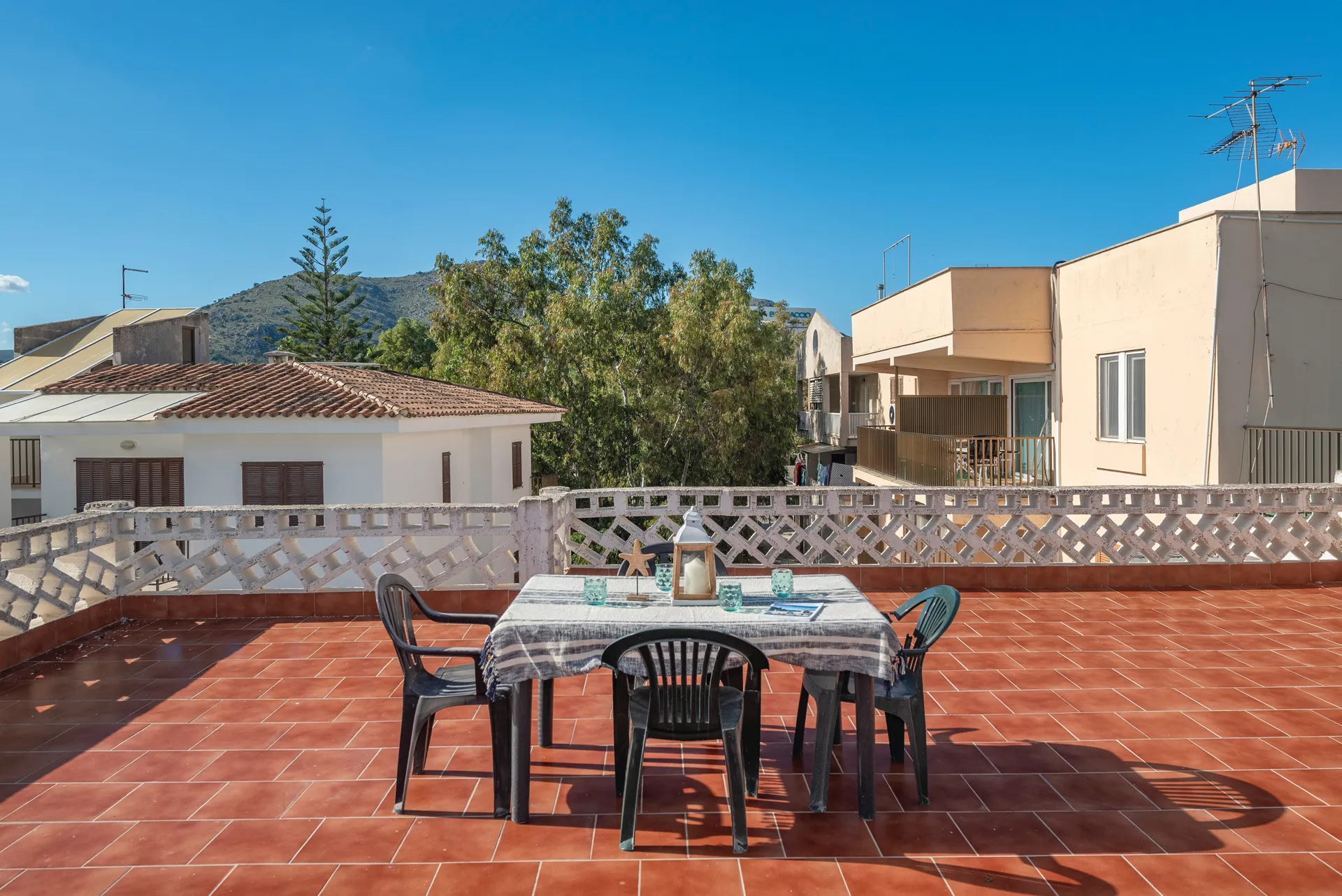 Apartment just steps from the beach in Puerto de Alcudia-23