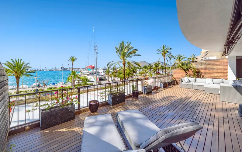 Eksklusiv lejlighed ved havet i Puerto Alcudia