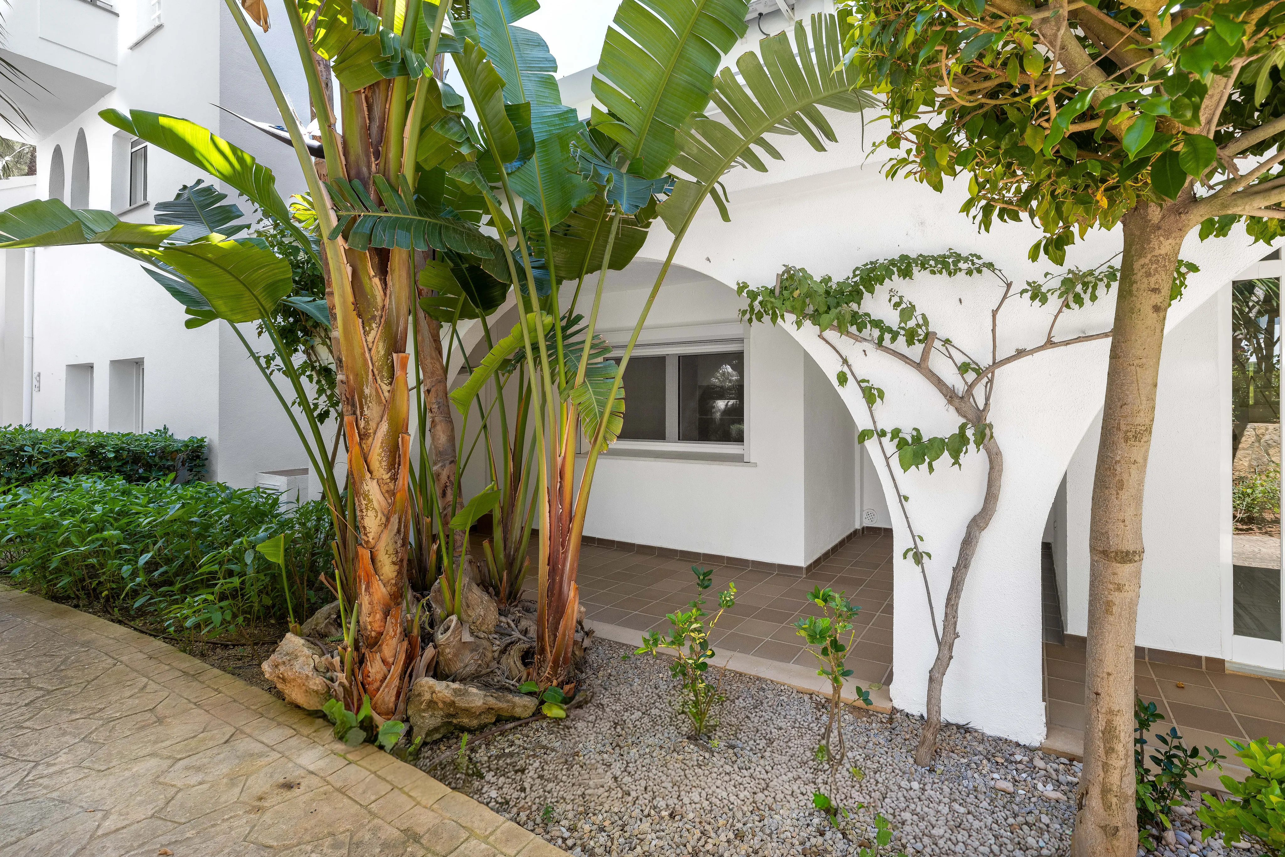Mediterranean garden apartment in a sought-after residential complex in Santa Ponsa-16