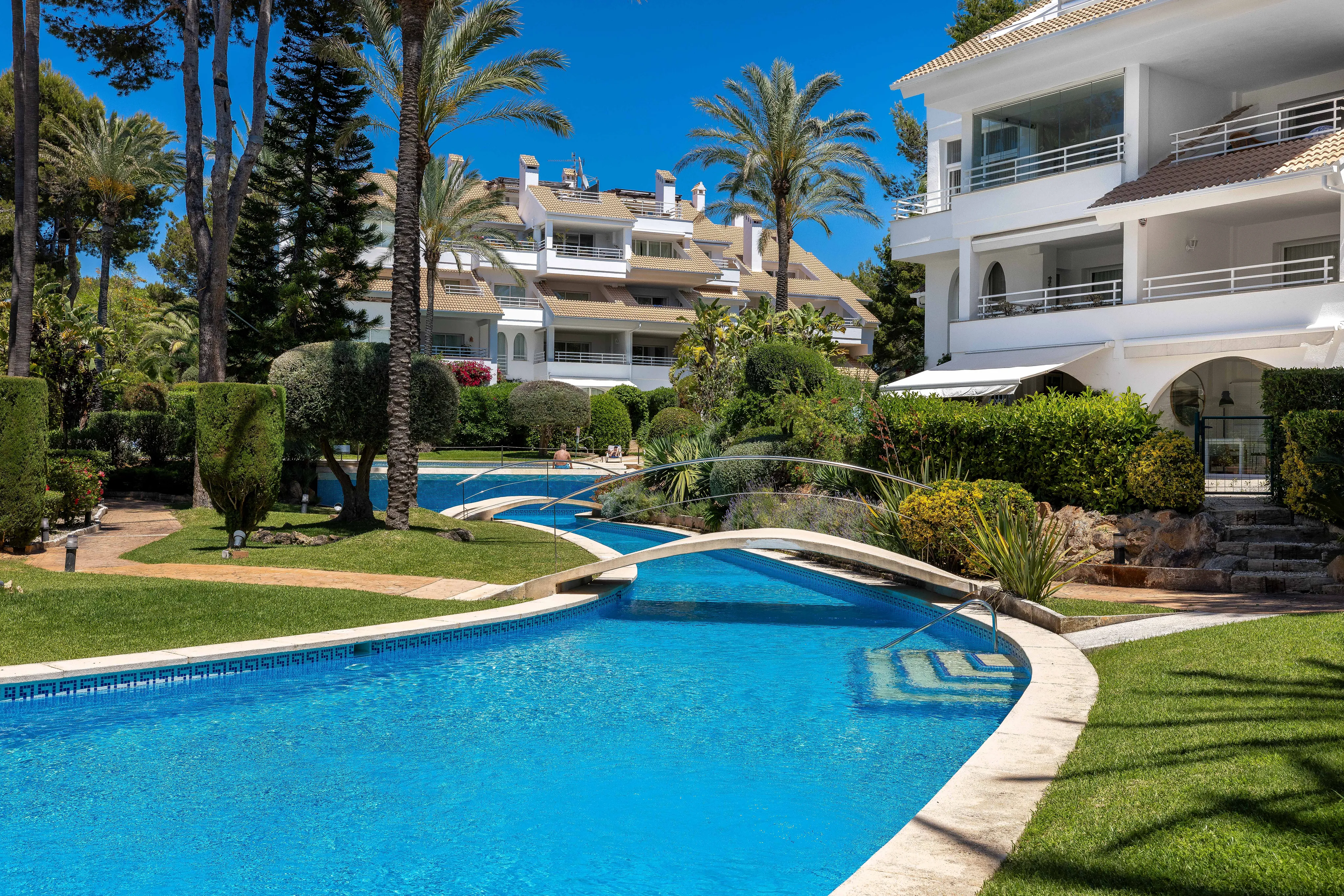 Mediterranean garden apartment in a sought-after residential complex in Santa Ponsa-17
