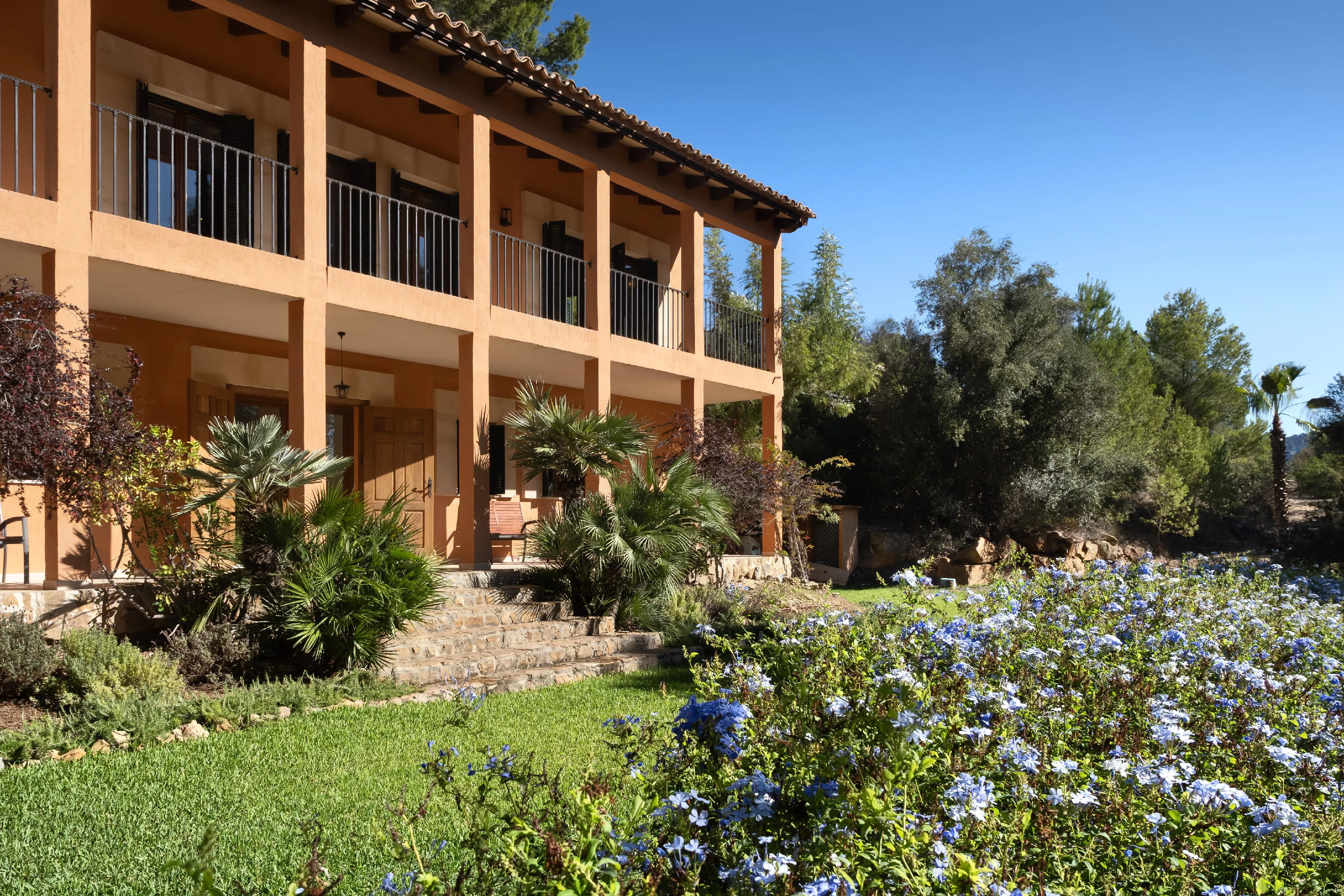 Authentieke finca met 60.000 m² grond en absolute privacy vlakbij Puerto Andratx-2