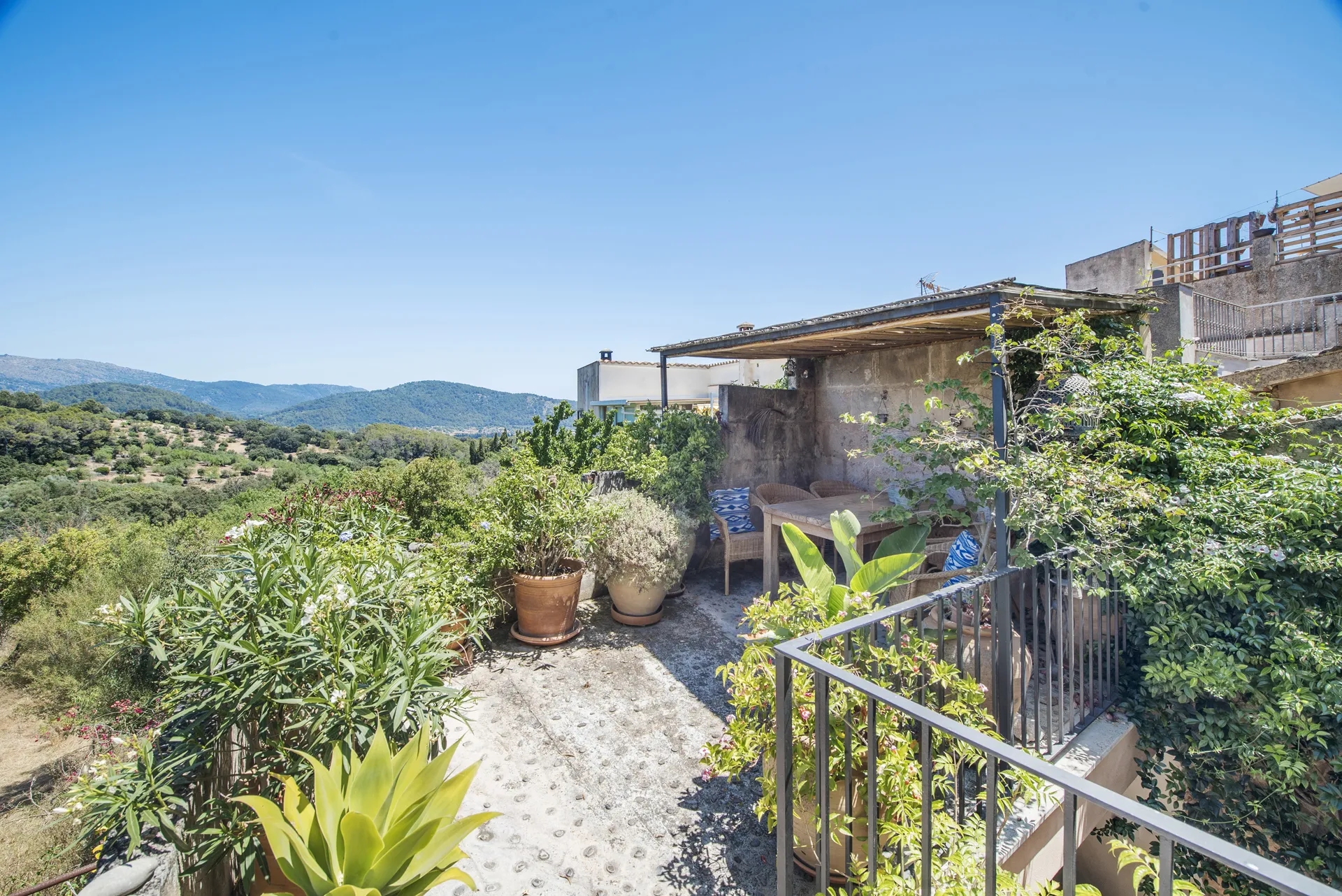 Очаровательный таунхаус с впечатляющим видом на сельскую местность в Кампанете-15