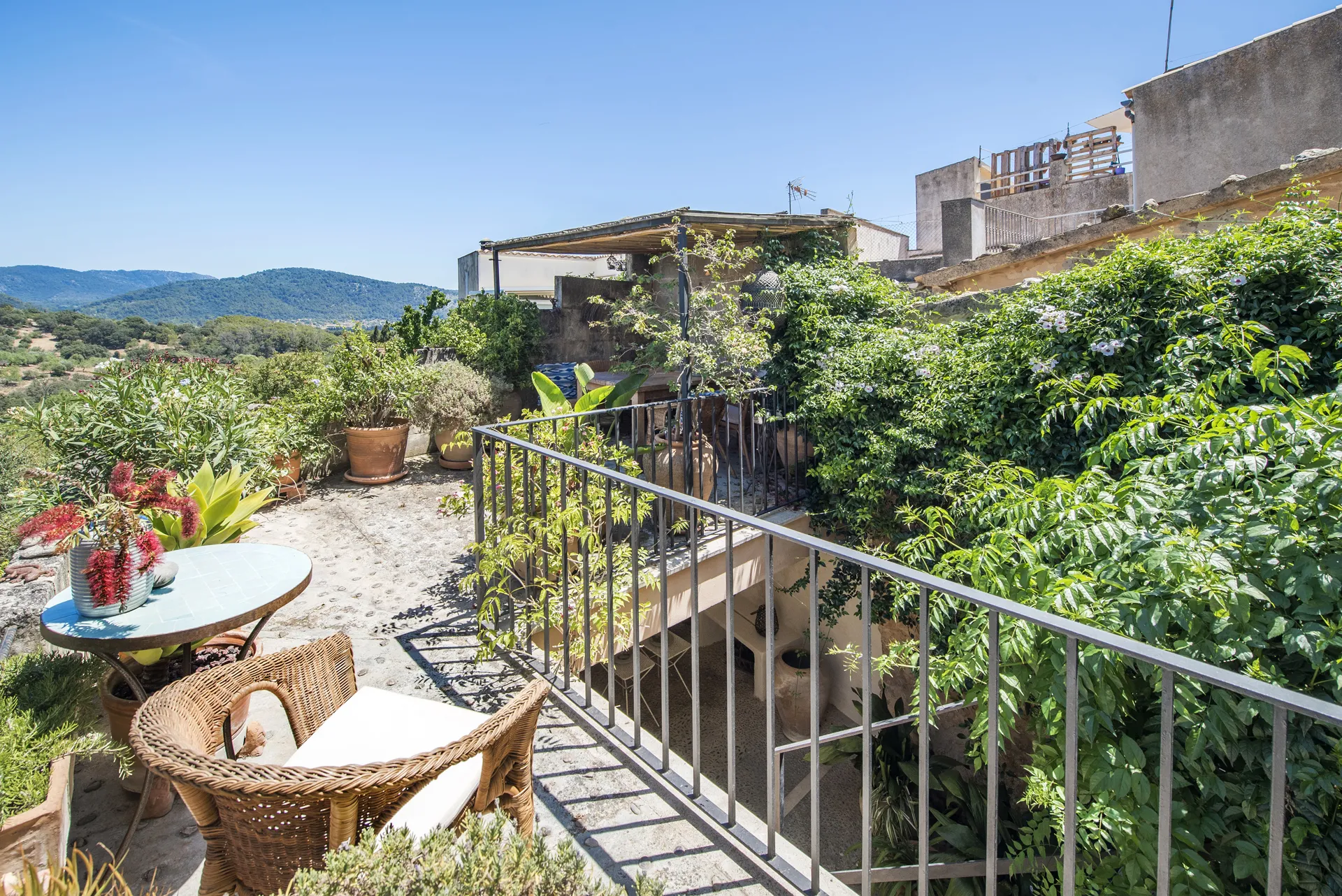 Очаровательный таунхаус с впечатляющим видом на сельскую местность в Кампанете-16