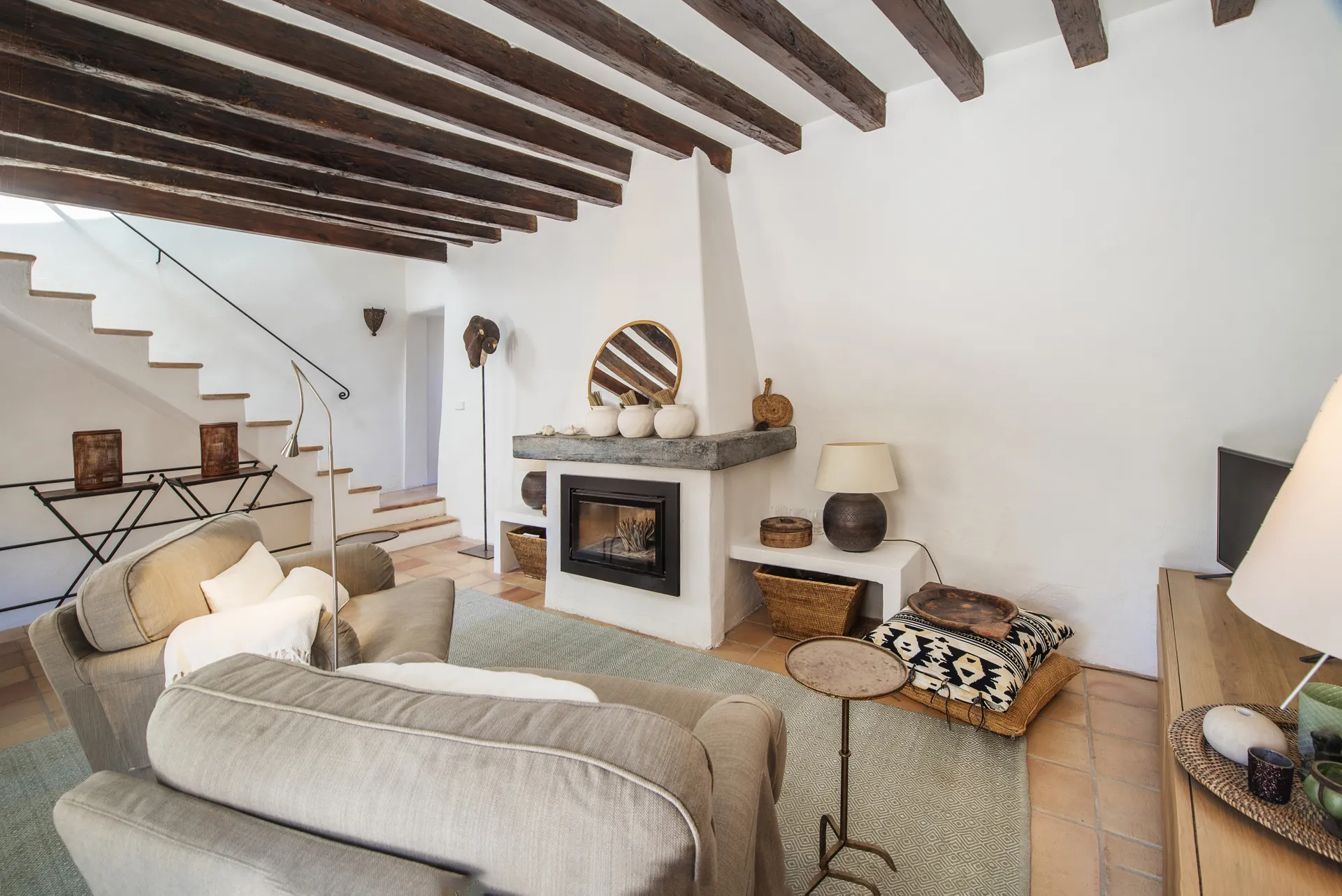 Charmigt radhus med imponerande utsikt över landsbygden i Campanet-4