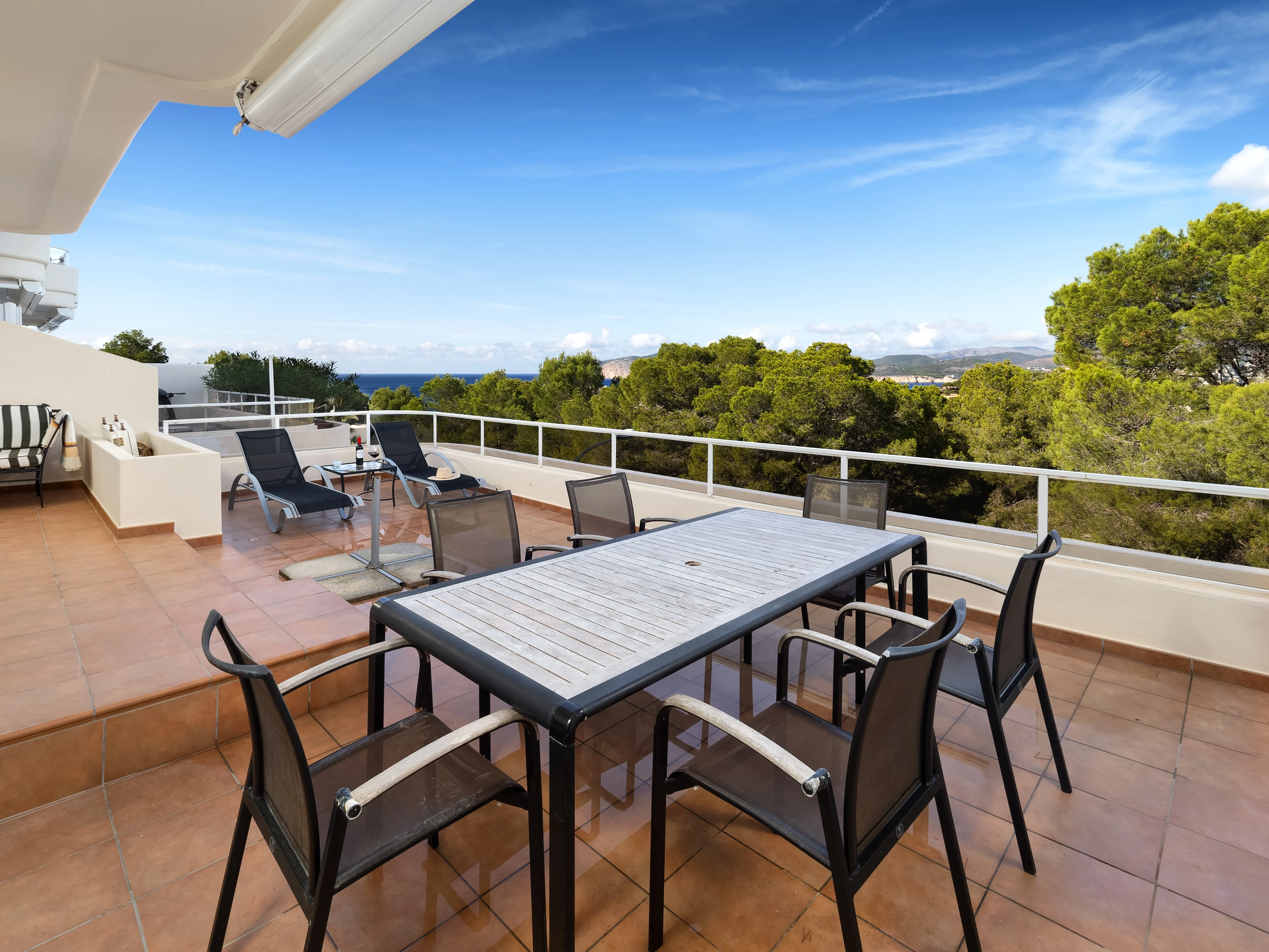 Duplex-lejlighed i Nova Santa Ponsa med havudsigt-3